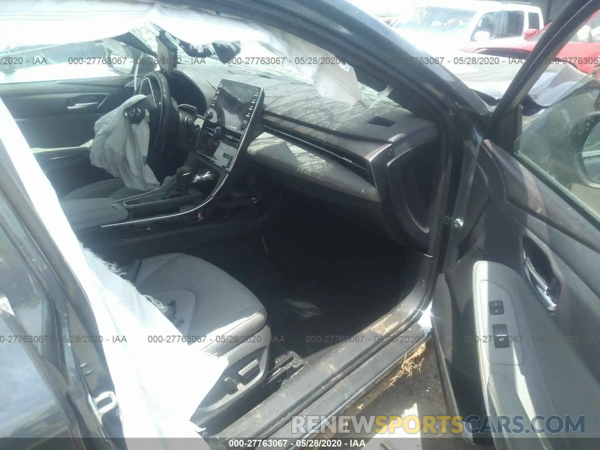 5 Photograph of a damaged car 4T1BZ1FB2KU033540 TOYOTA AVALON 2019