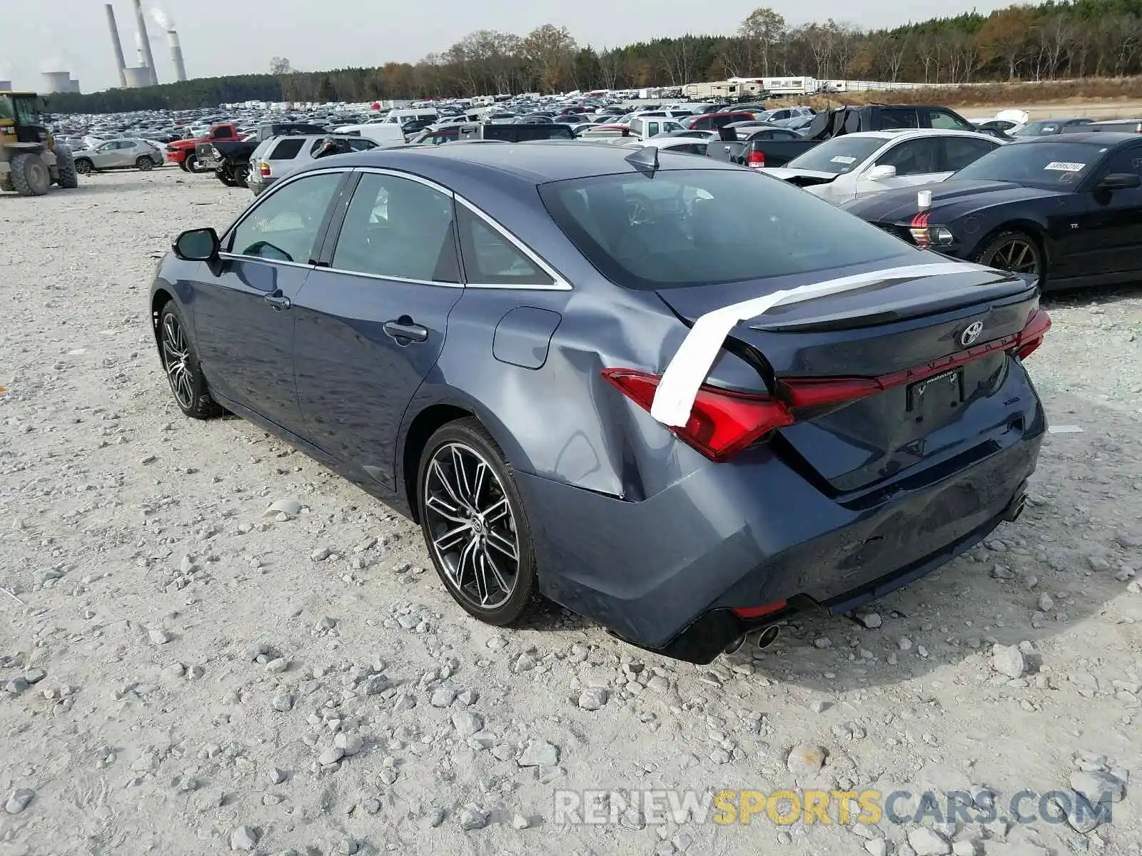 3 Photograph of a damaged car 4T1BZ1FB2KU035739 TOYOTA AVALON 2019