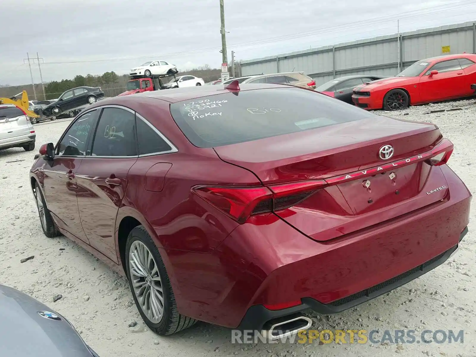 3 Photograph of a damaged car 4T1BZ1FB2KU035921 TOYOTA AVALON 2019