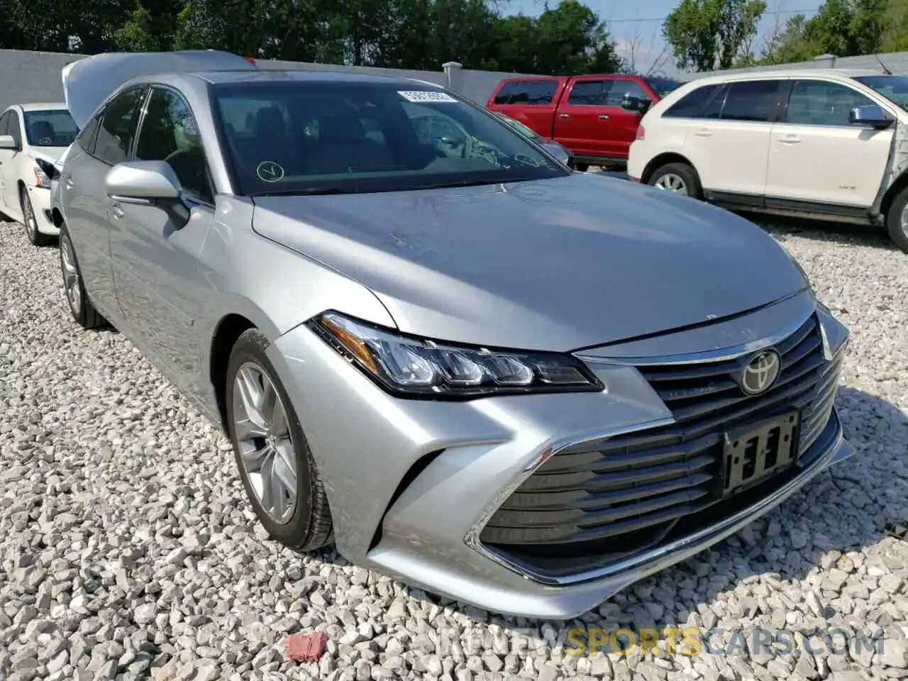 1 Photograph of a damaged car 4T1BZ1FB2KU036163 TOYOTA AVALON 2019