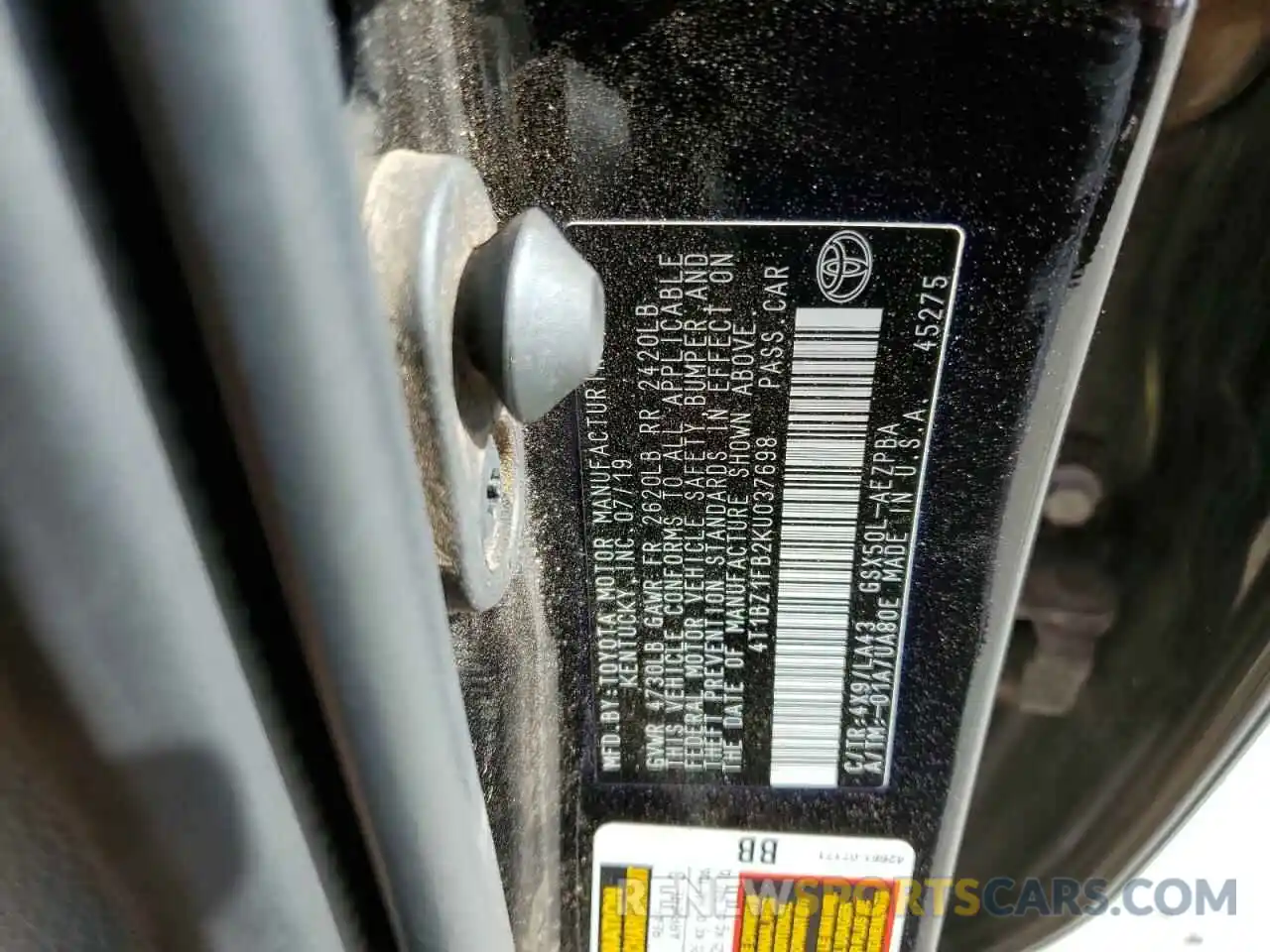 10 Photograph of a damaged car 4T1BZ1FB2KU037698 TOYOTA AVALON 2019