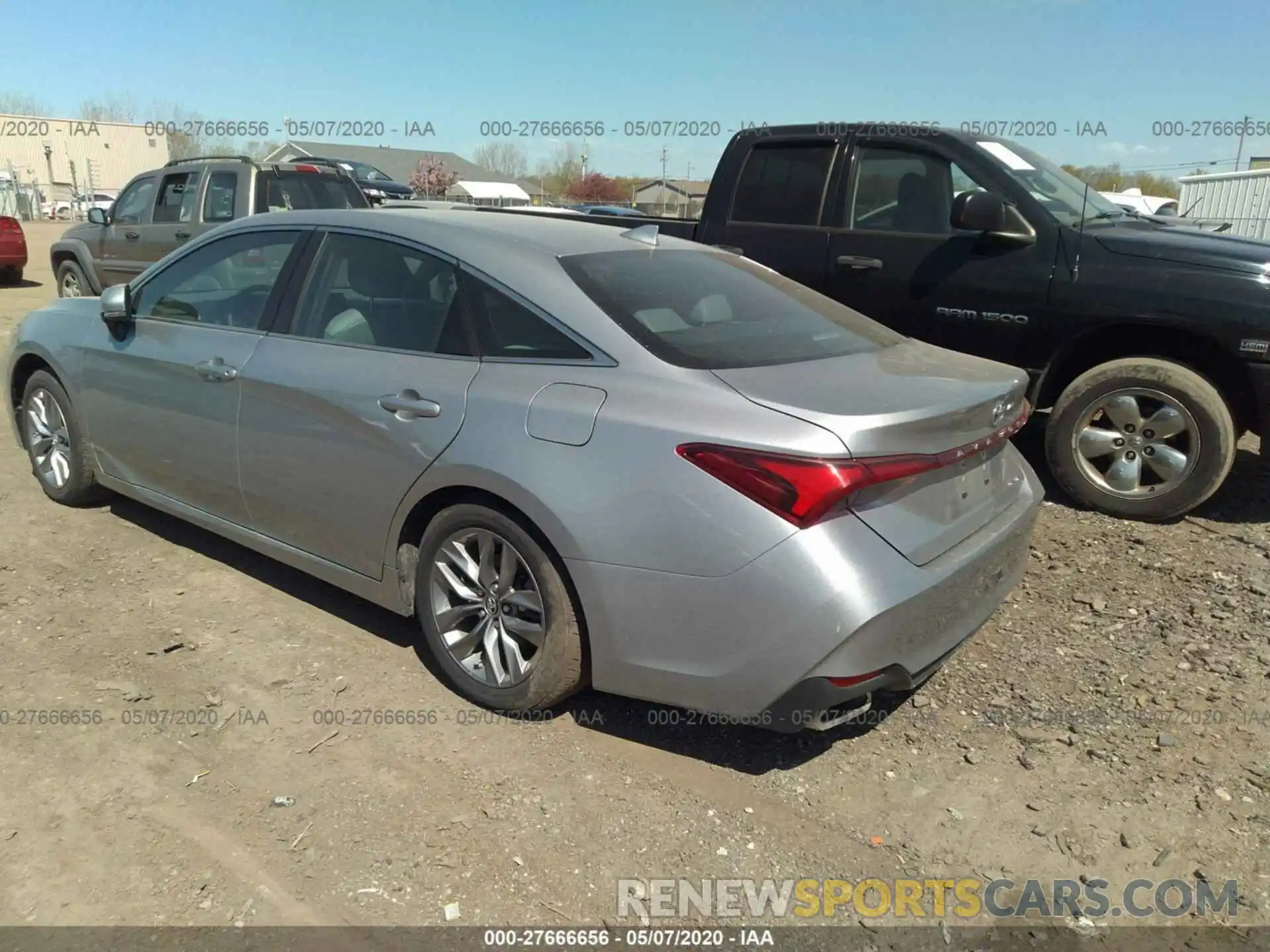 3 Photograph of a damaged car 4T1BZ1FB2KU038009 TOYOTA AVALON 2019