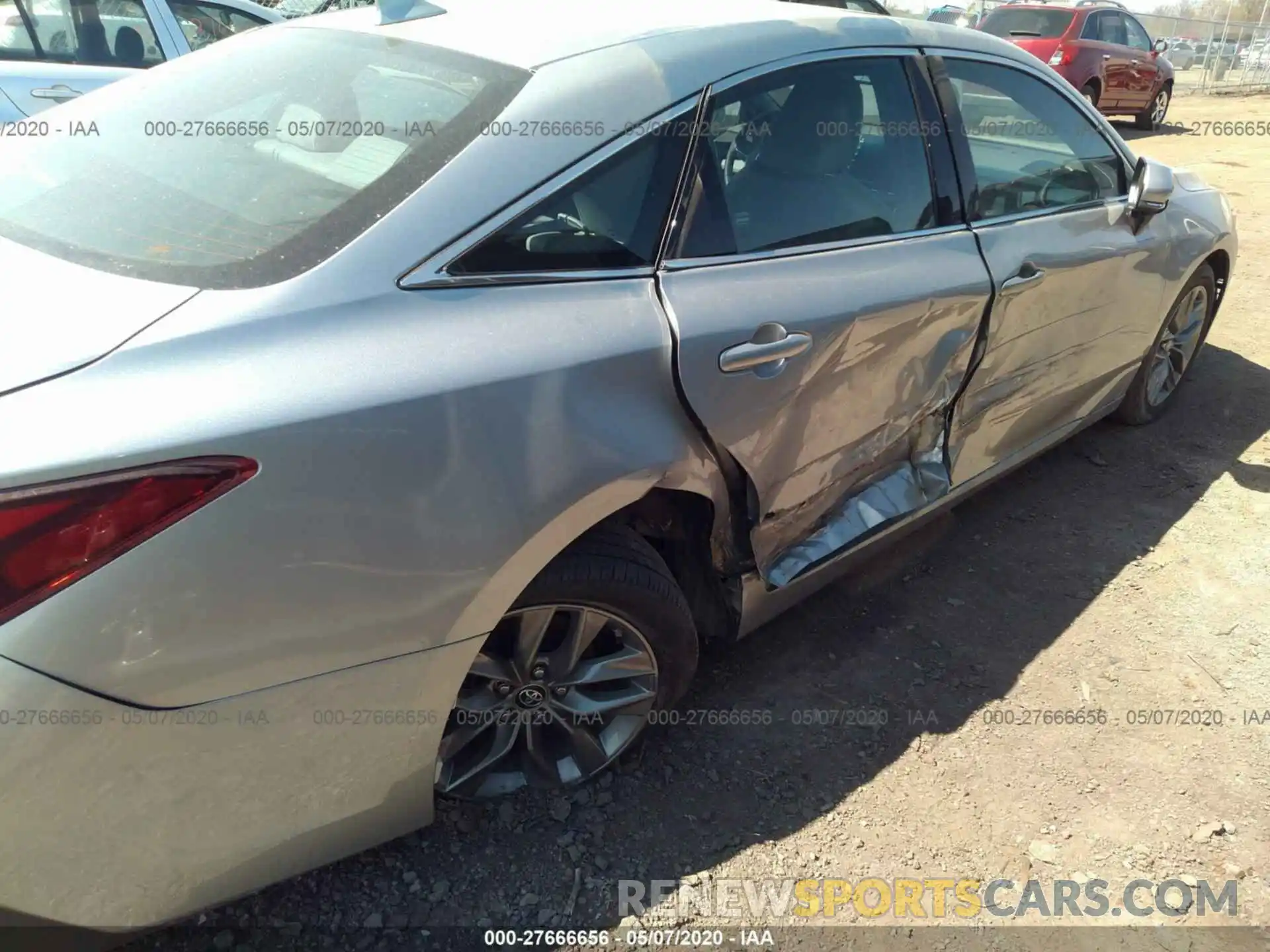 6 Photograph of a damaged car 4T1BZ1FB2KU038009 TOYOTA AVALON 2019