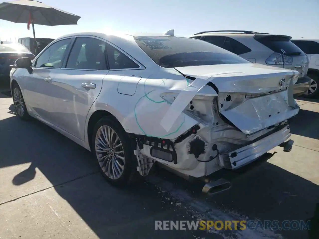 3 Photograph of a damaged car 4T1BZ1FB3KU003172 TOYOTA AVALON 2019