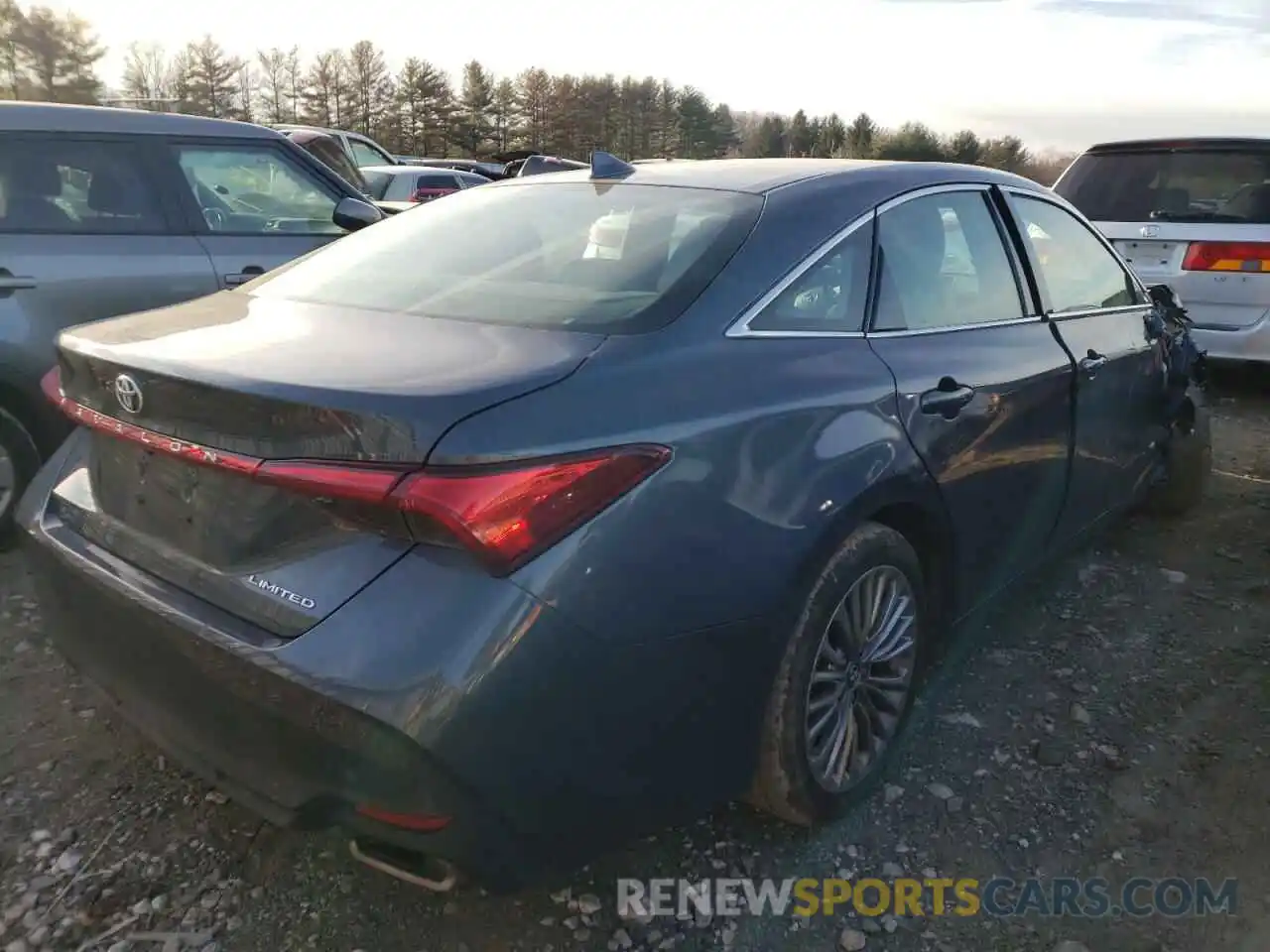 4 Photograph of a damaged car 4T1BZ1FB3KU005309 TOYOTA AVALON 2019