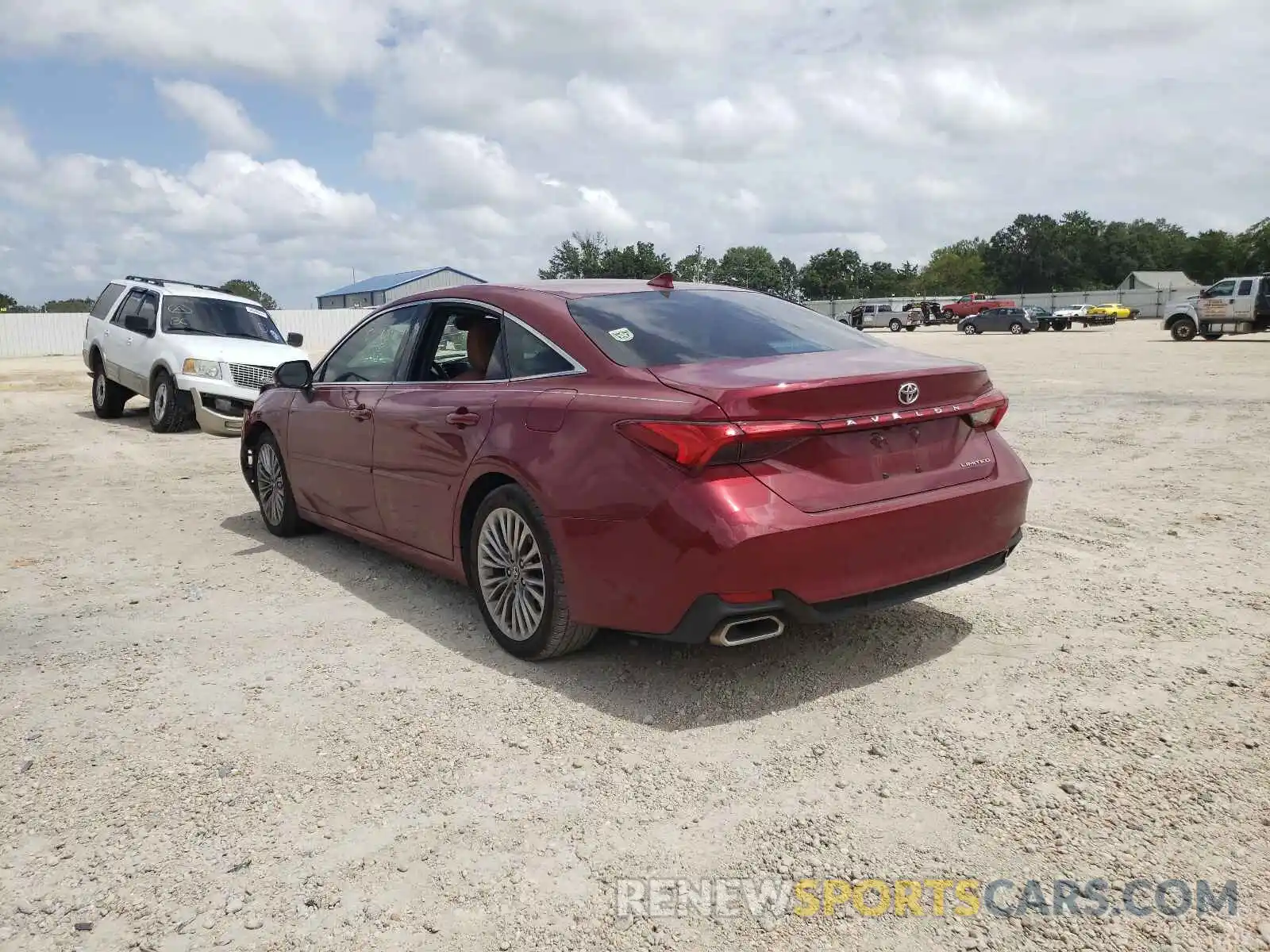 3 Photograph of a damaged car 4T1BZ1FB3KU006802 TOYOTA AVALON 2019