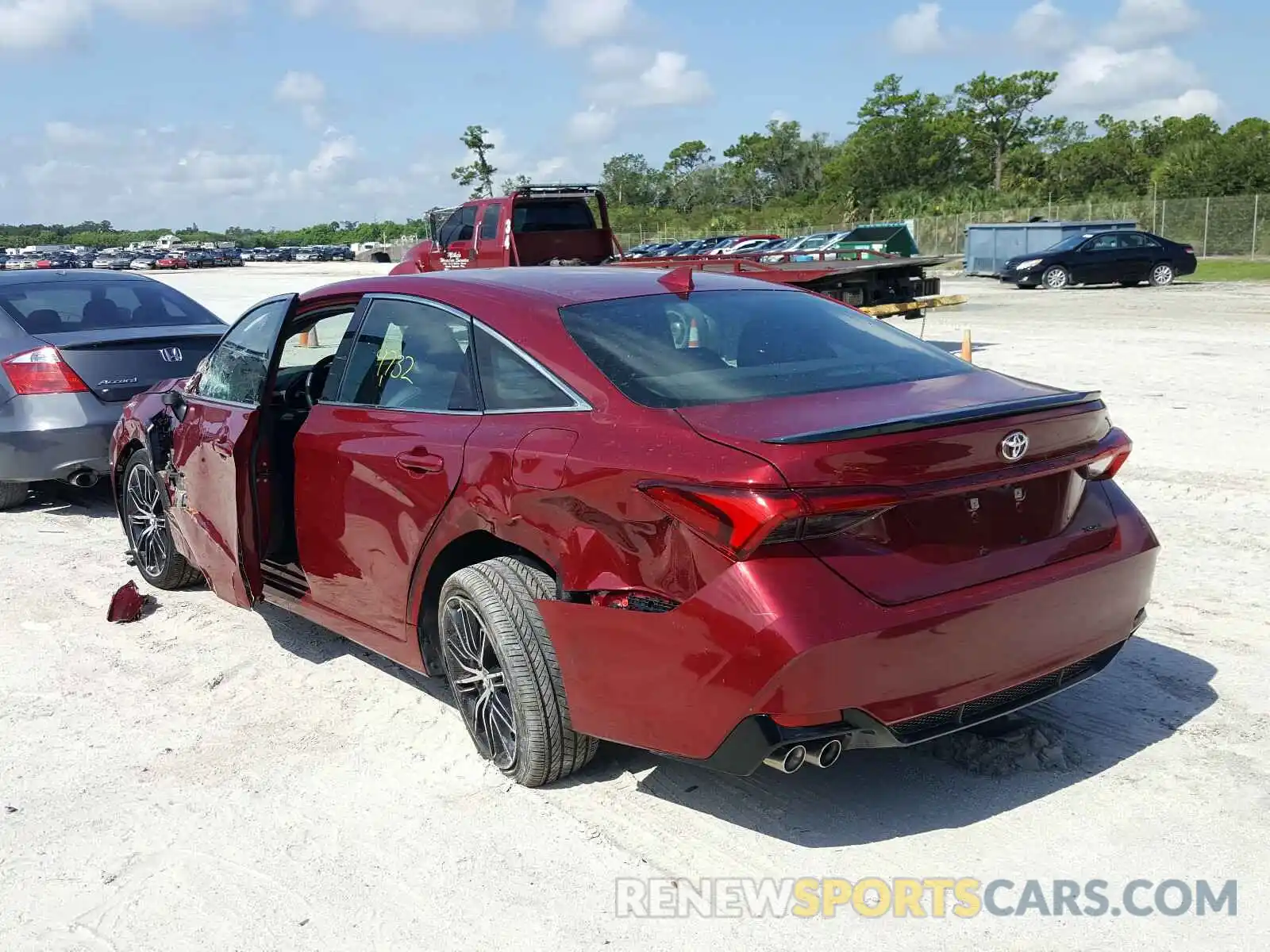 3 Photograph of a damaged car 4T1BZ1FB3KU008954 TOYOTA AVALON 2019