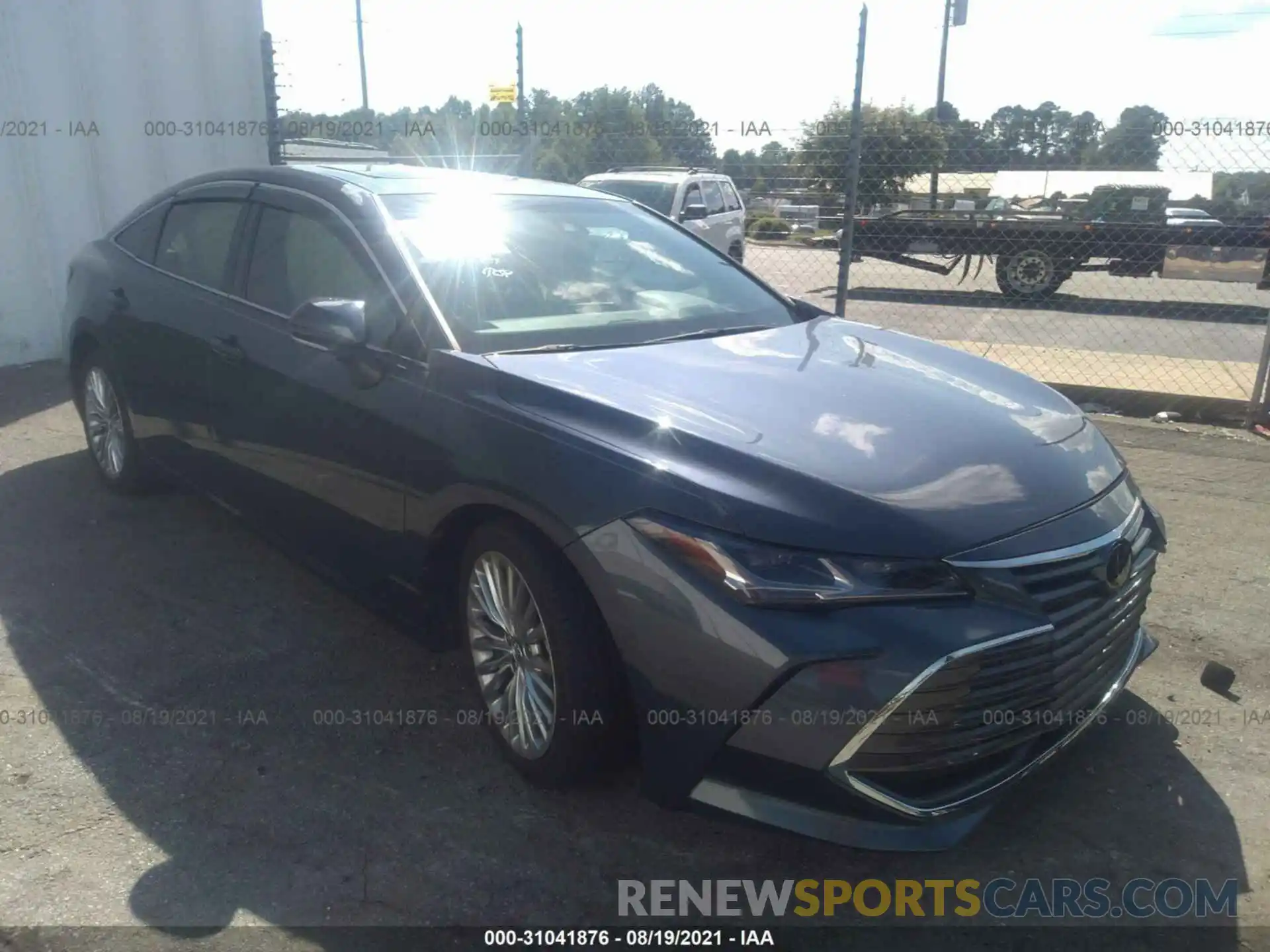 1 Photograph of a damaged car 4T1BZ1FB3KU009327 TOYOTA AVALON 2019