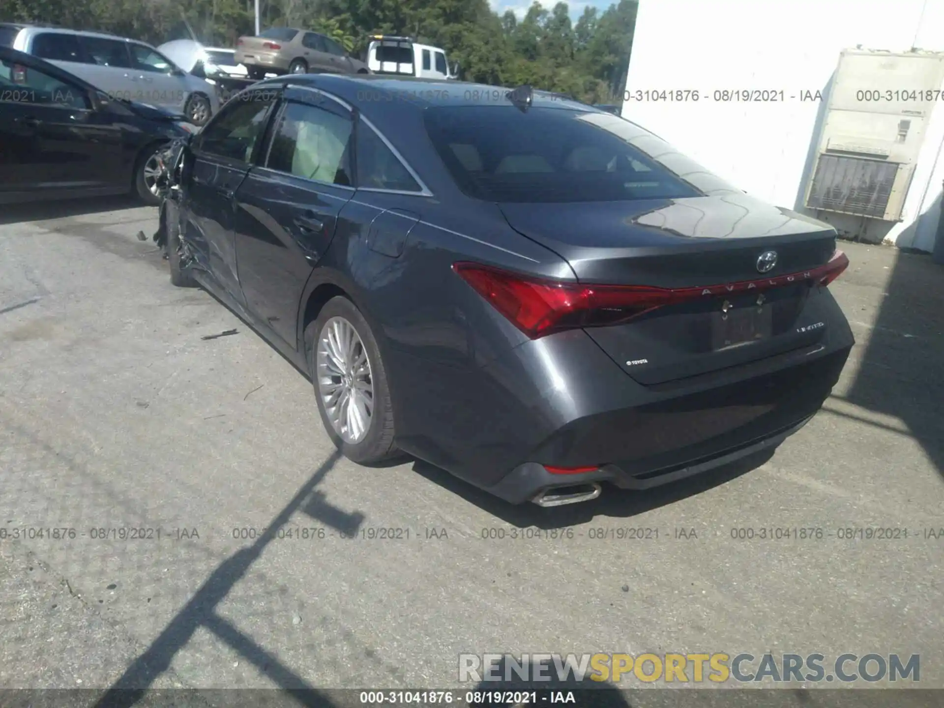 3 Photograph of a damaged car 4T1BZ1FB3KU009327 TOYOTA AVALON 2019