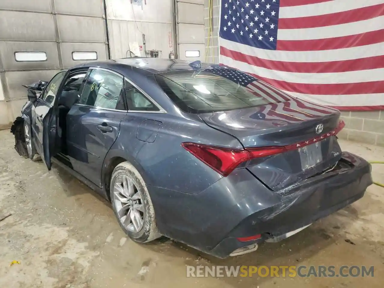 3 Photograph of a damaged car 4T1BZ1FB3KU011563 TOYOTA AVALON 2019