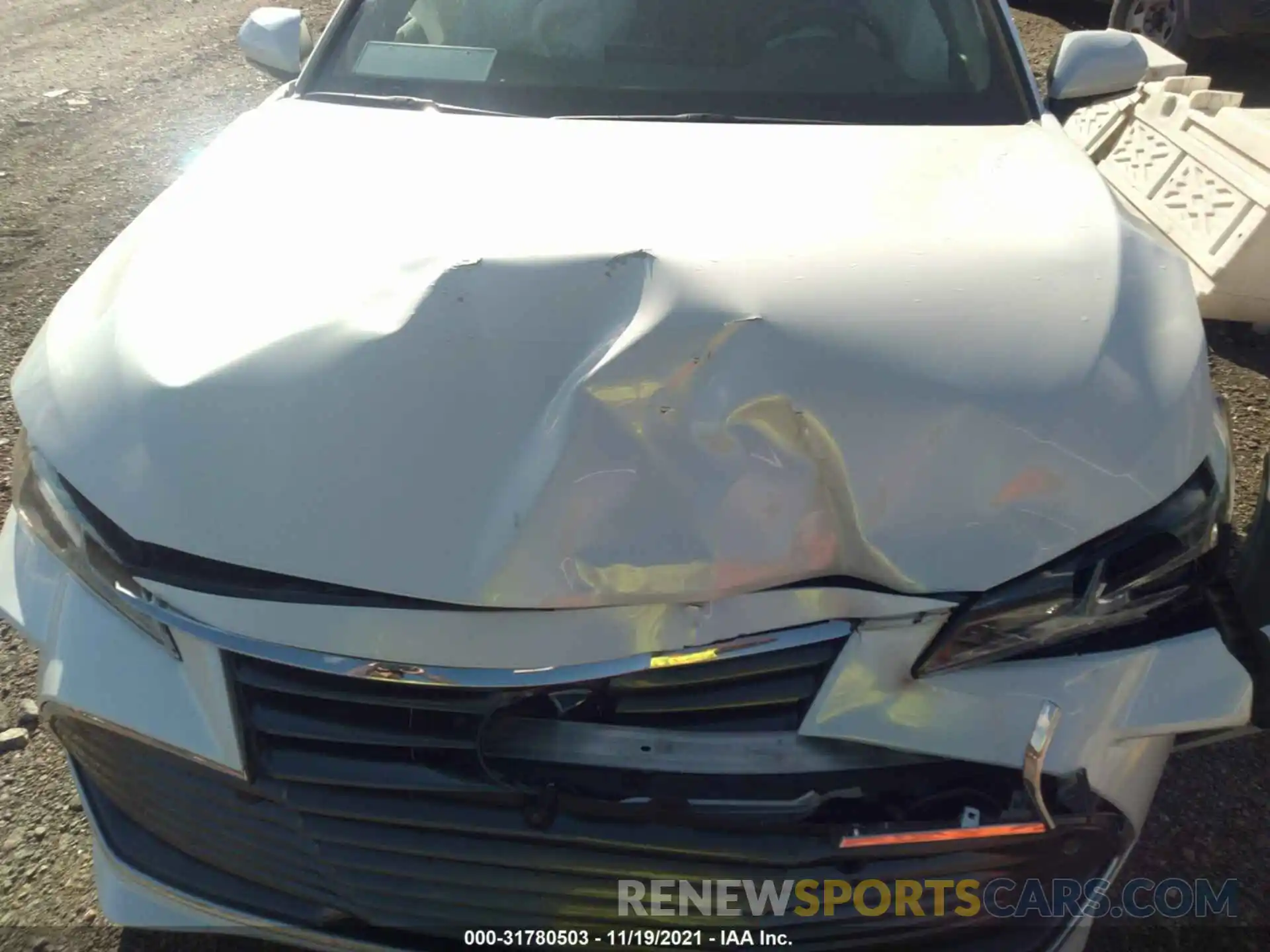 10 Photograph of a damaged car 4T1BZ1FB3KU014494 TOYOTA AVALON 2019