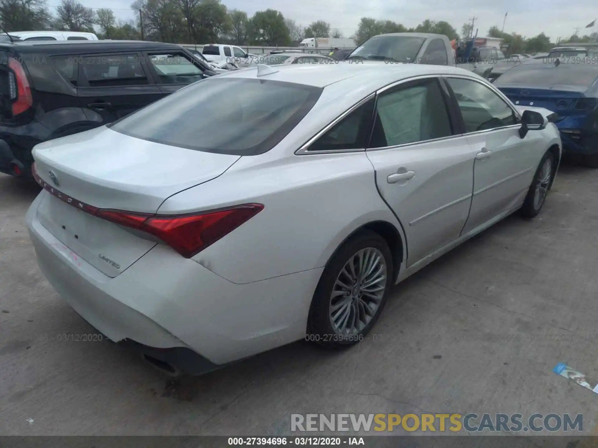 4 Photograph of a damaged car 4T1BZ1FB3KU014642 TOYOTA AVALON 2019