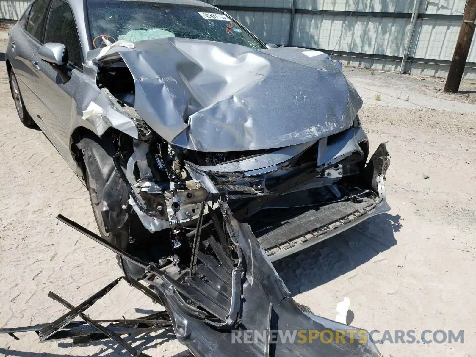 9 Photograph of a damaged car 4T1BZ1FB3KU015421 TOYOTA AVALON 2019