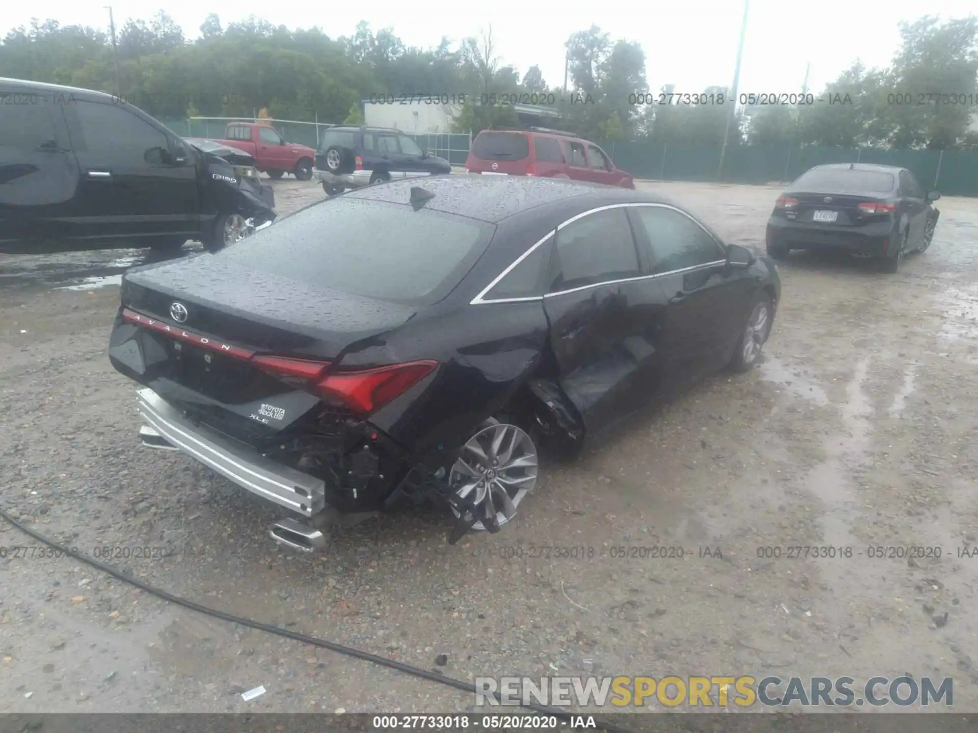 4 Photograph of a damaged car 4T1BZ1FB3KU016374 TOYOTA AVALON 2019