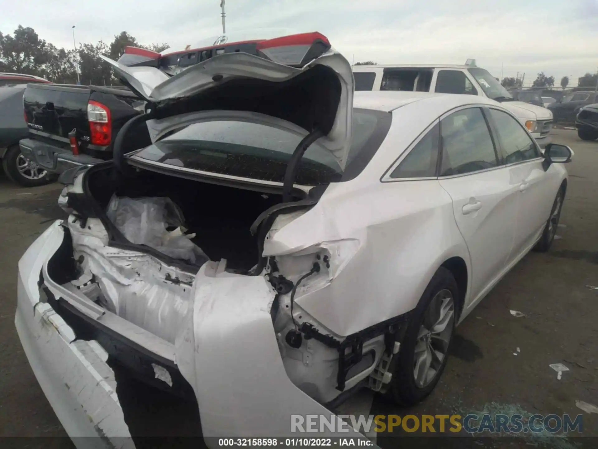 4 Photograph of a damaged car 4T1BZ1FB3KU018223 TOYOTA AVALON 2019