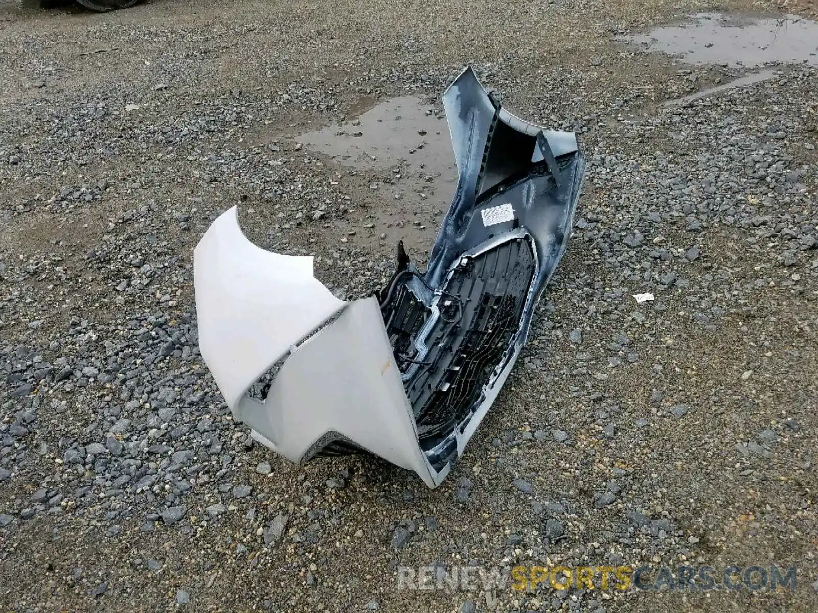 9 Photograph of a damaged car 4T1BZ1FB3KU018769 TOYOTA AVALON 2019