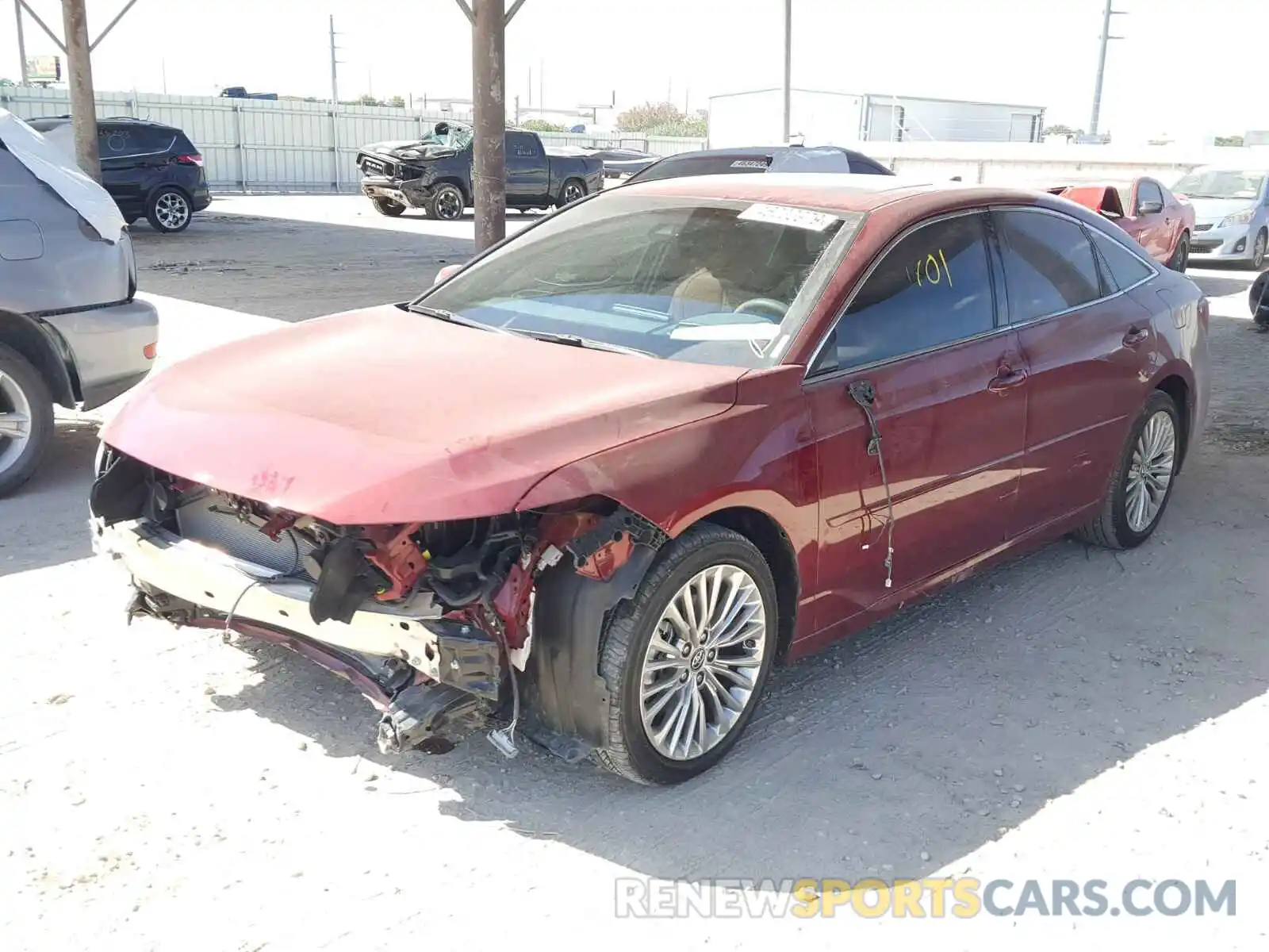 2 Photograph of a damaged car 4T1BZ1FB3KU019579 TOYOTA AVALON 2019