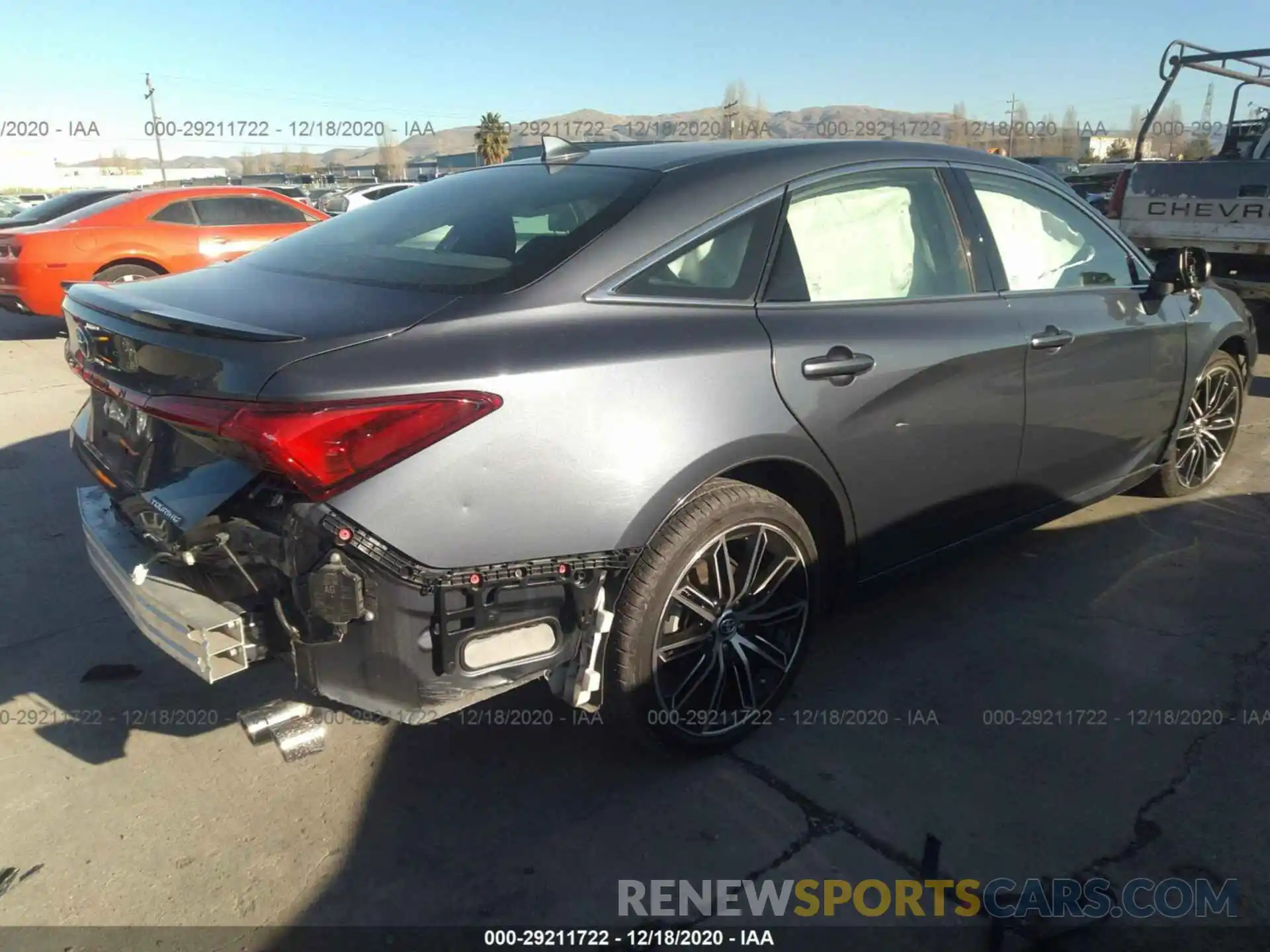 4 Photograph of a damaged car 4T1BZ1FB3KU021431 TOYOTA AVALON 2019