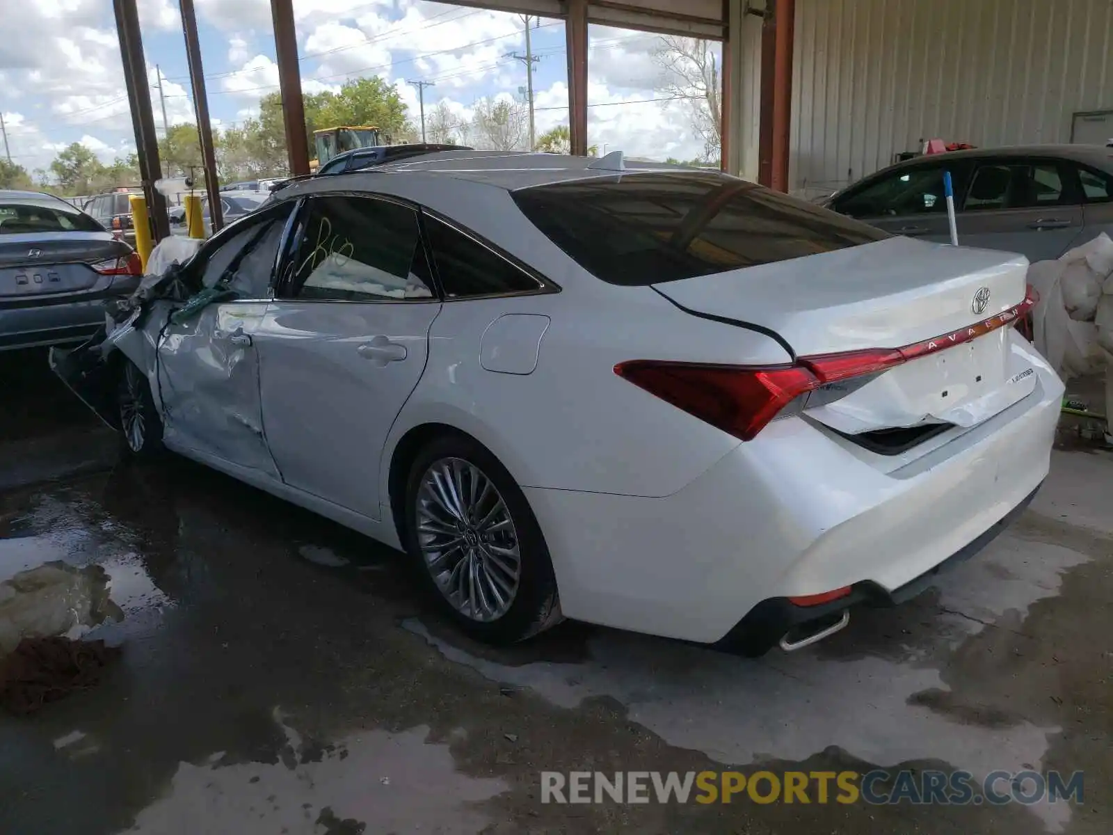 3 Photograph of a damaged car 4T1BZ1FB3KU023972 TOYOTA AVALON 2019