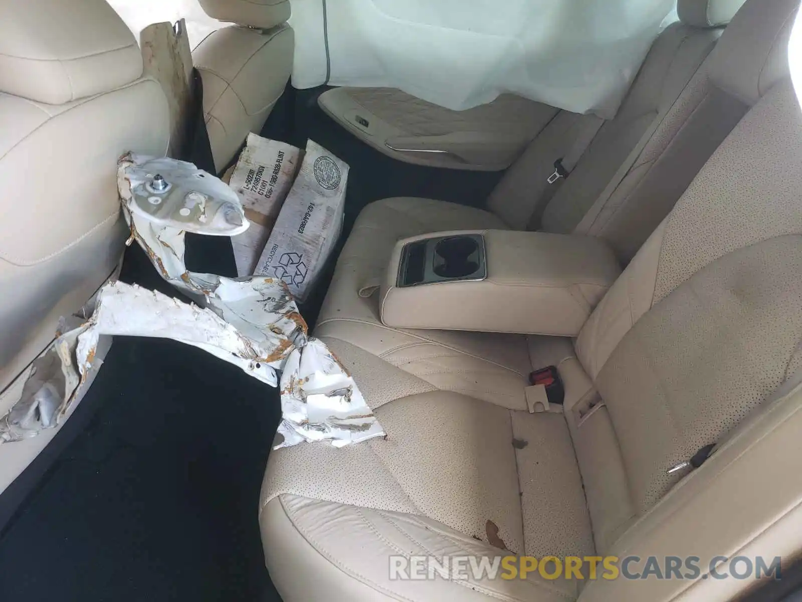 6 Photograph of a damaged car 4T1BZ1FB3KU023972 TOYOTA AVALON 2019