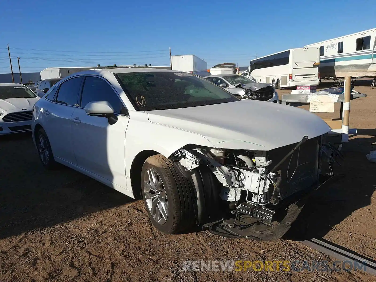 1 Photograph of a damaged car 4T1BZ1FB3KU025270 TOYOTA AVALON 2019