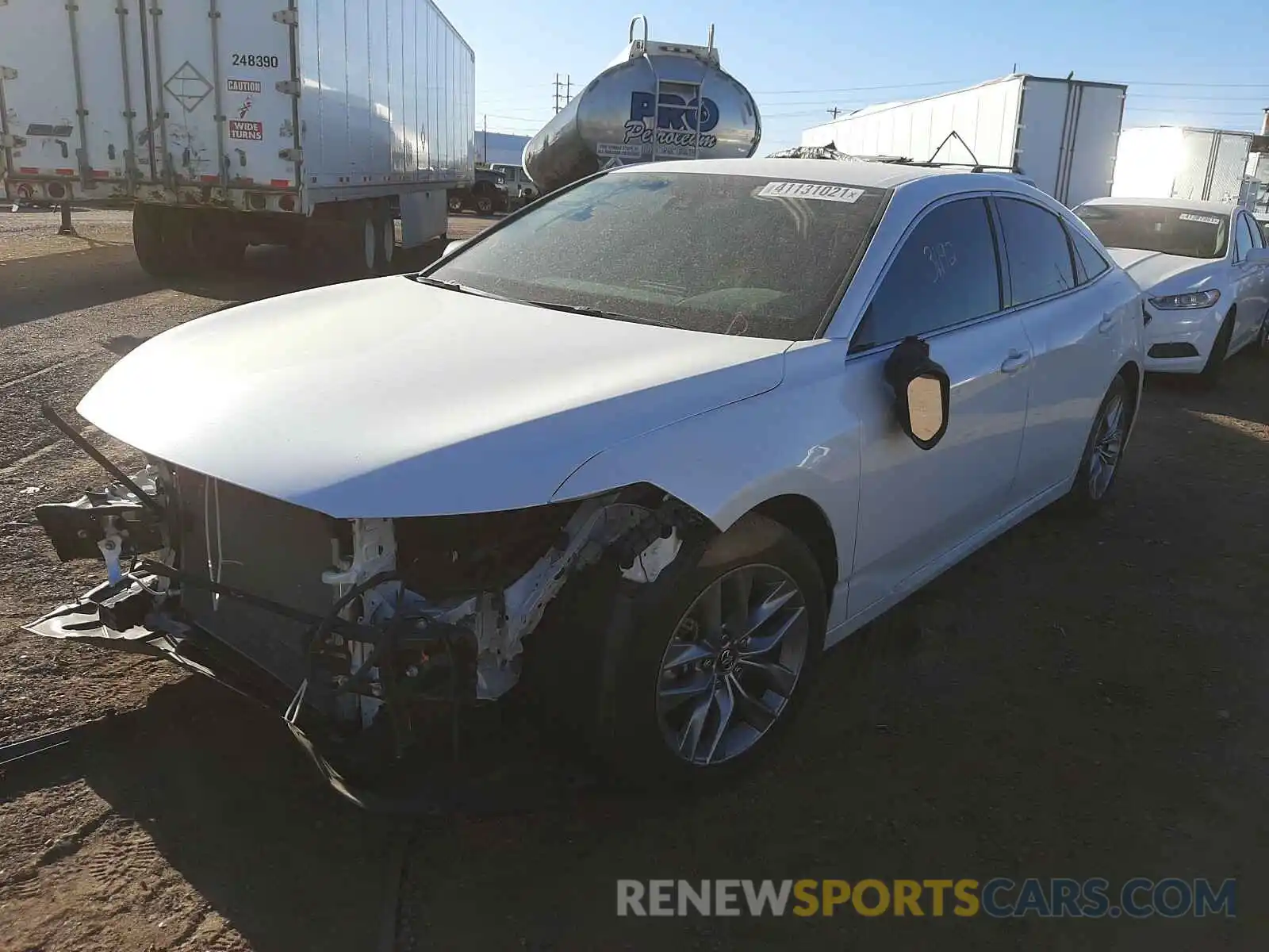 2 Photograph of a damaged car 4T1BZ1FB3KU025270 TOYOTA AVALON 2019