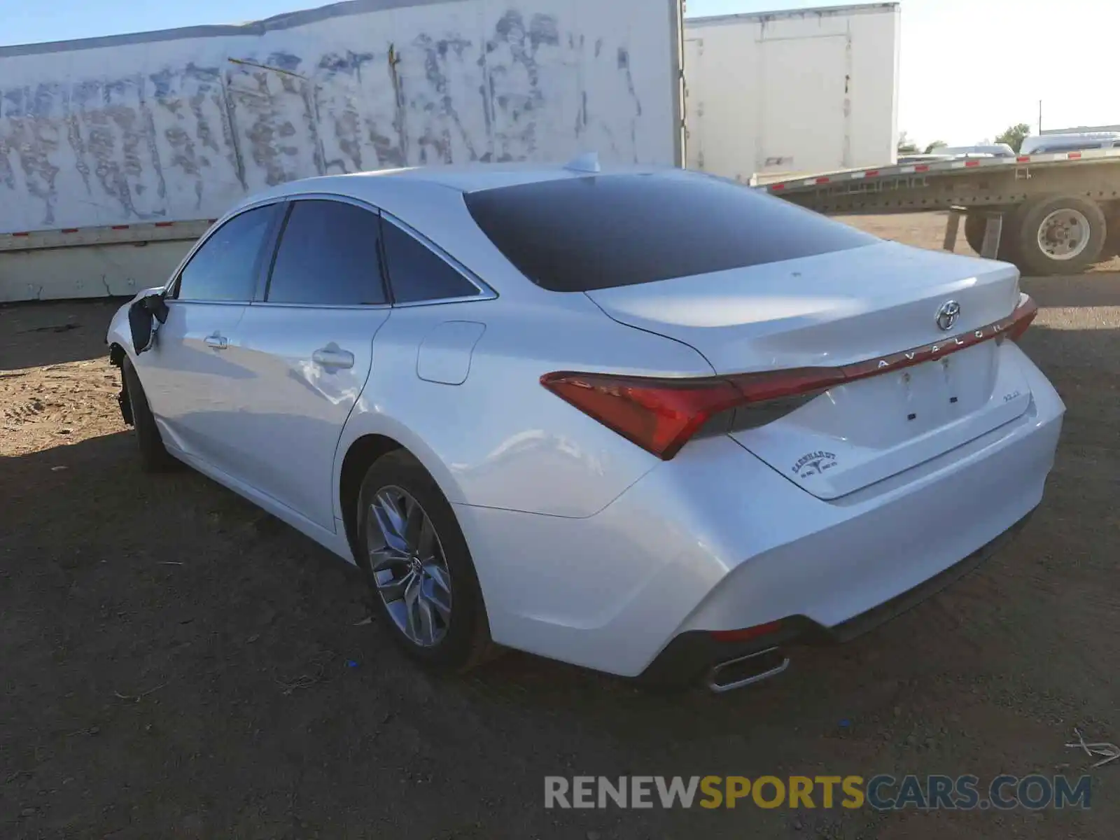 3 Photograph of a damaged car 4T1BZ1FB3KU025270 TOYOTA AVALON 2019