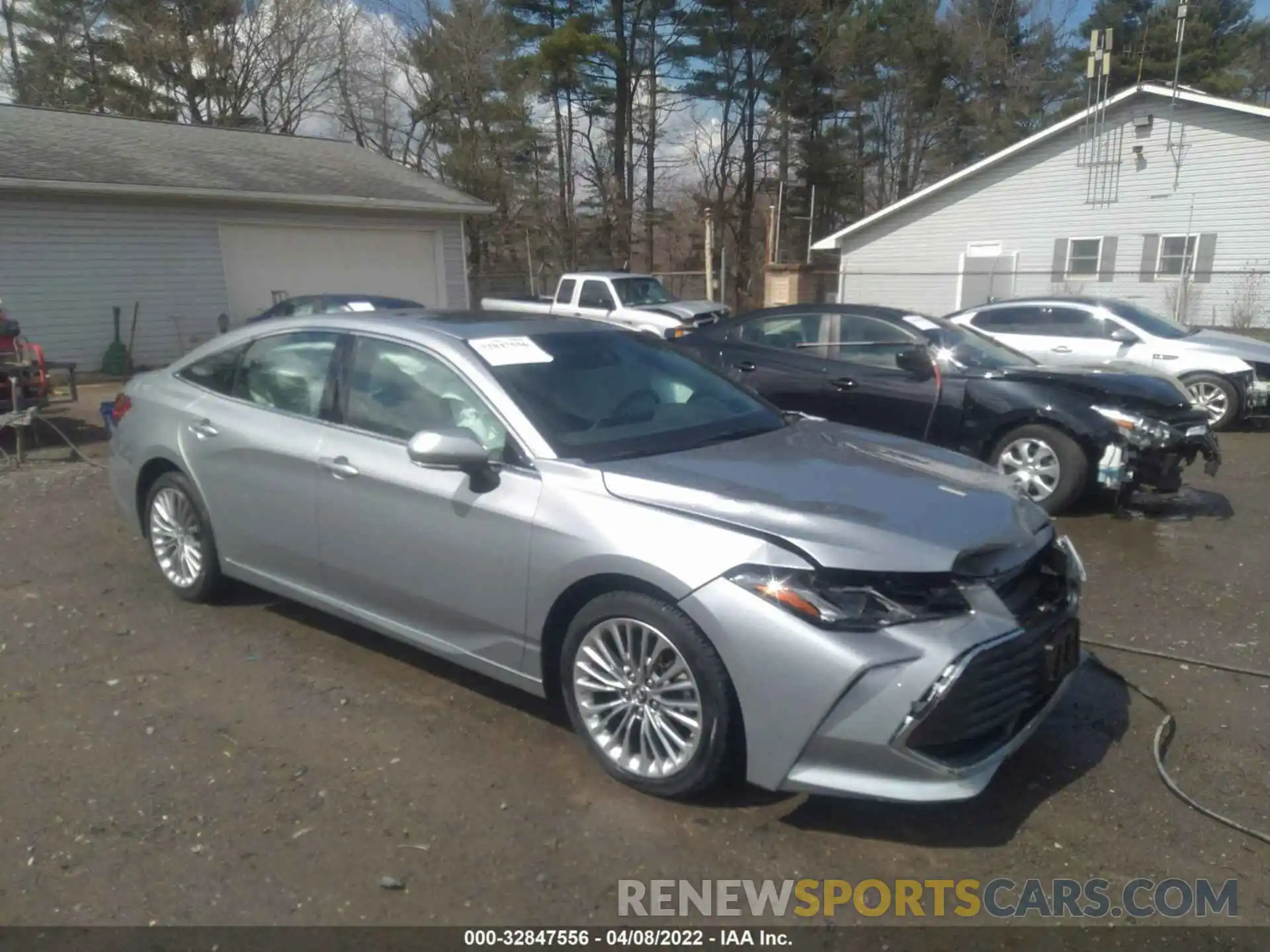 1 Photograph of a damaged car 4T1BZ1FB3KU028721 TOYOTA AVALON 2019