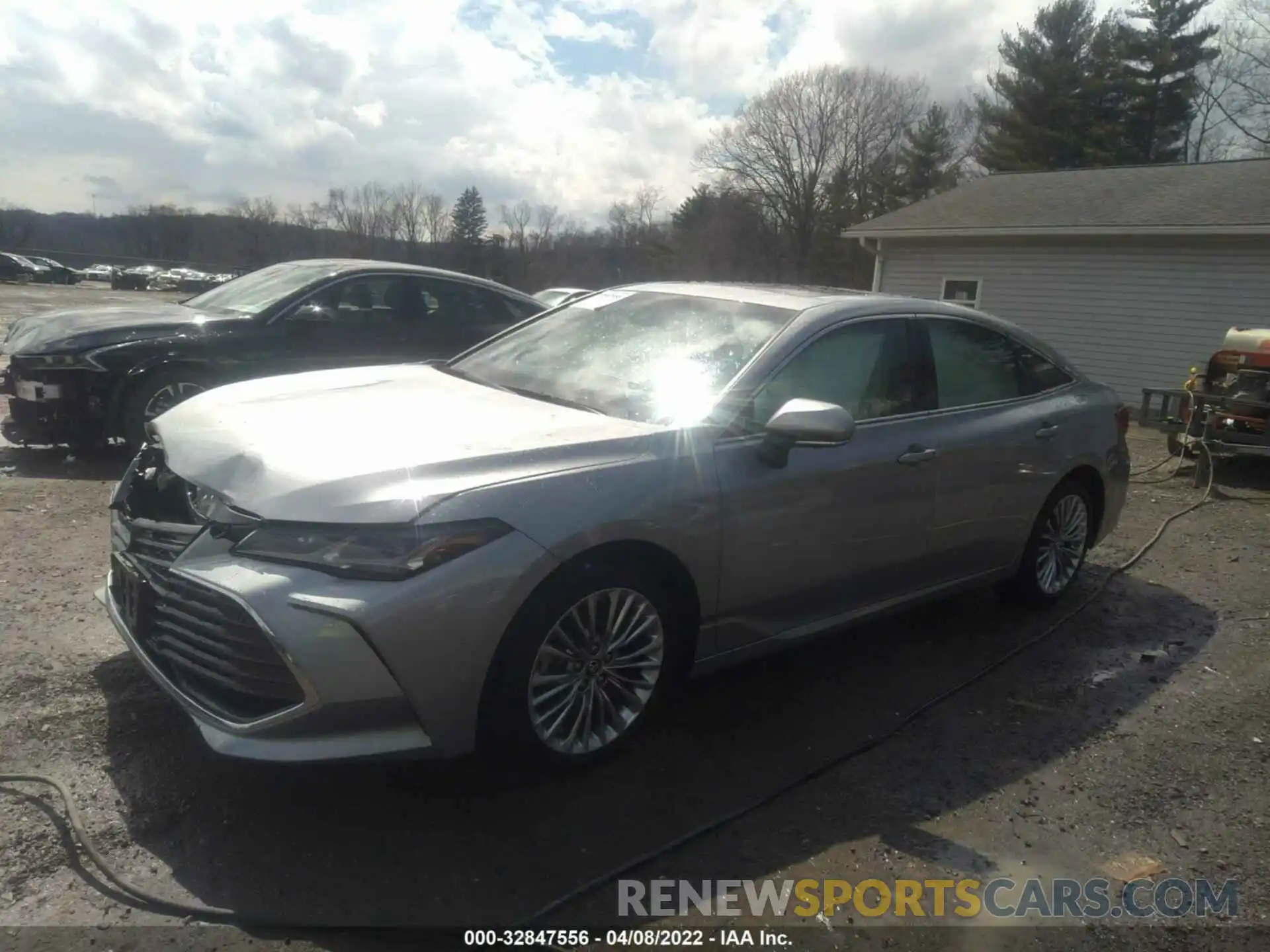 2 Photograph of a damaged car 4T1BZ1FB3KU028721 TOYOTA AVALON 2019