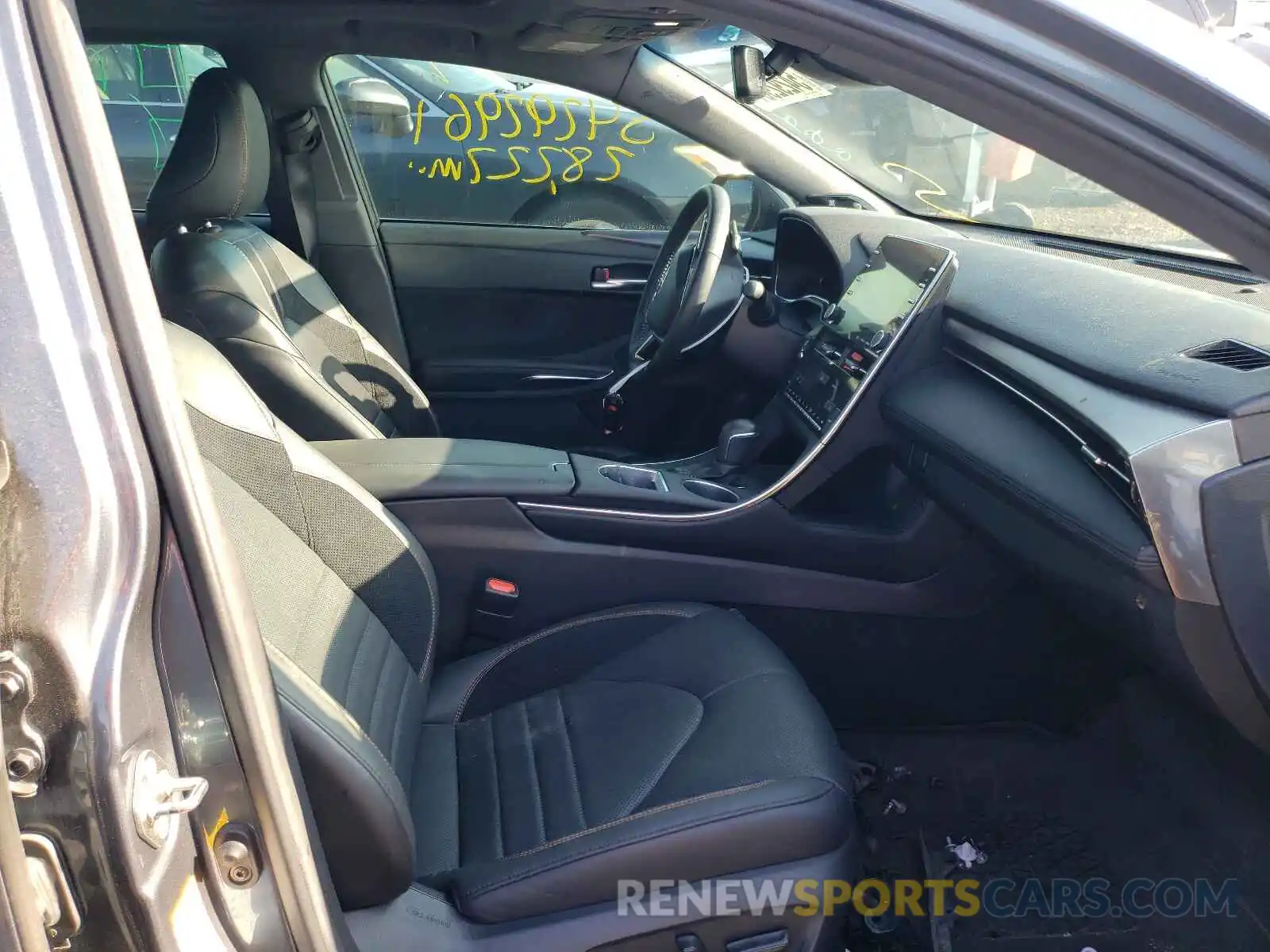 5 Photograph of a damaged car 4T1BZ1FB3KU032655 TOYOTA AVALON 2019