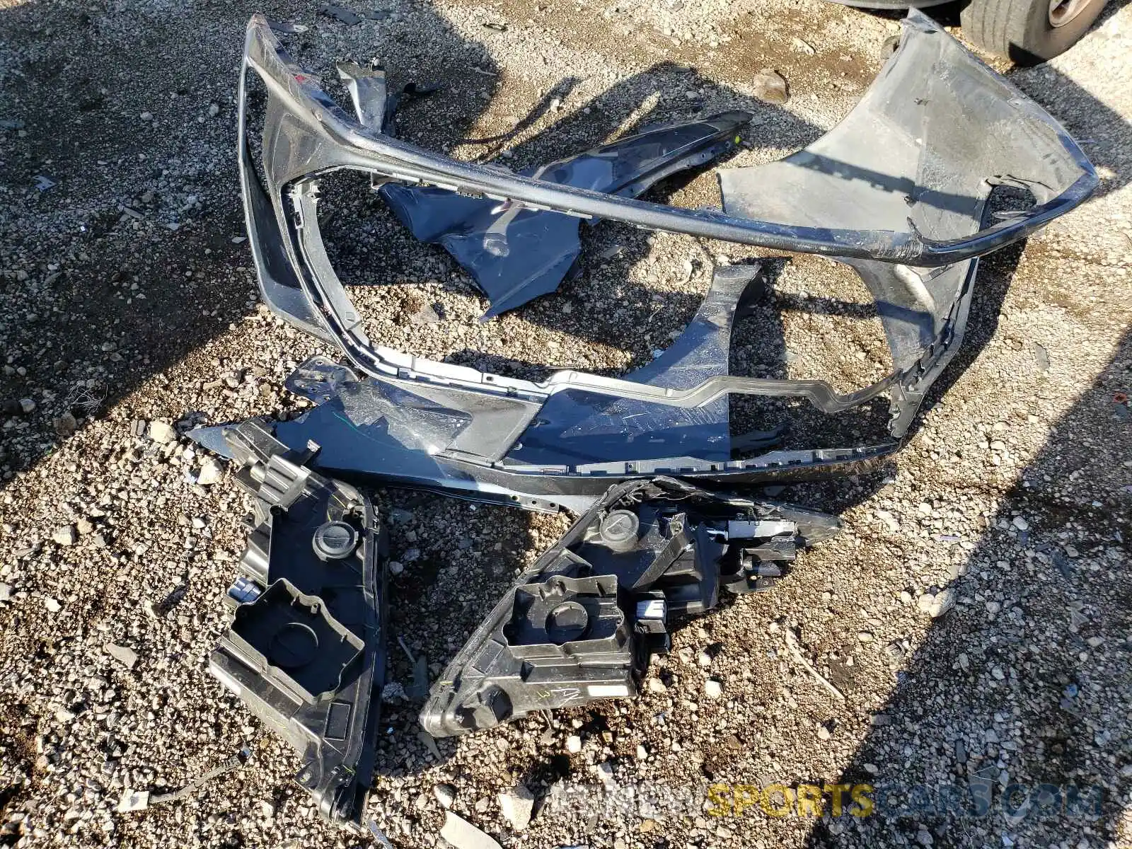 9 Photograph of a damaged car 4T1BZ1FB3KU032655 TOYOTA AVALON 2019