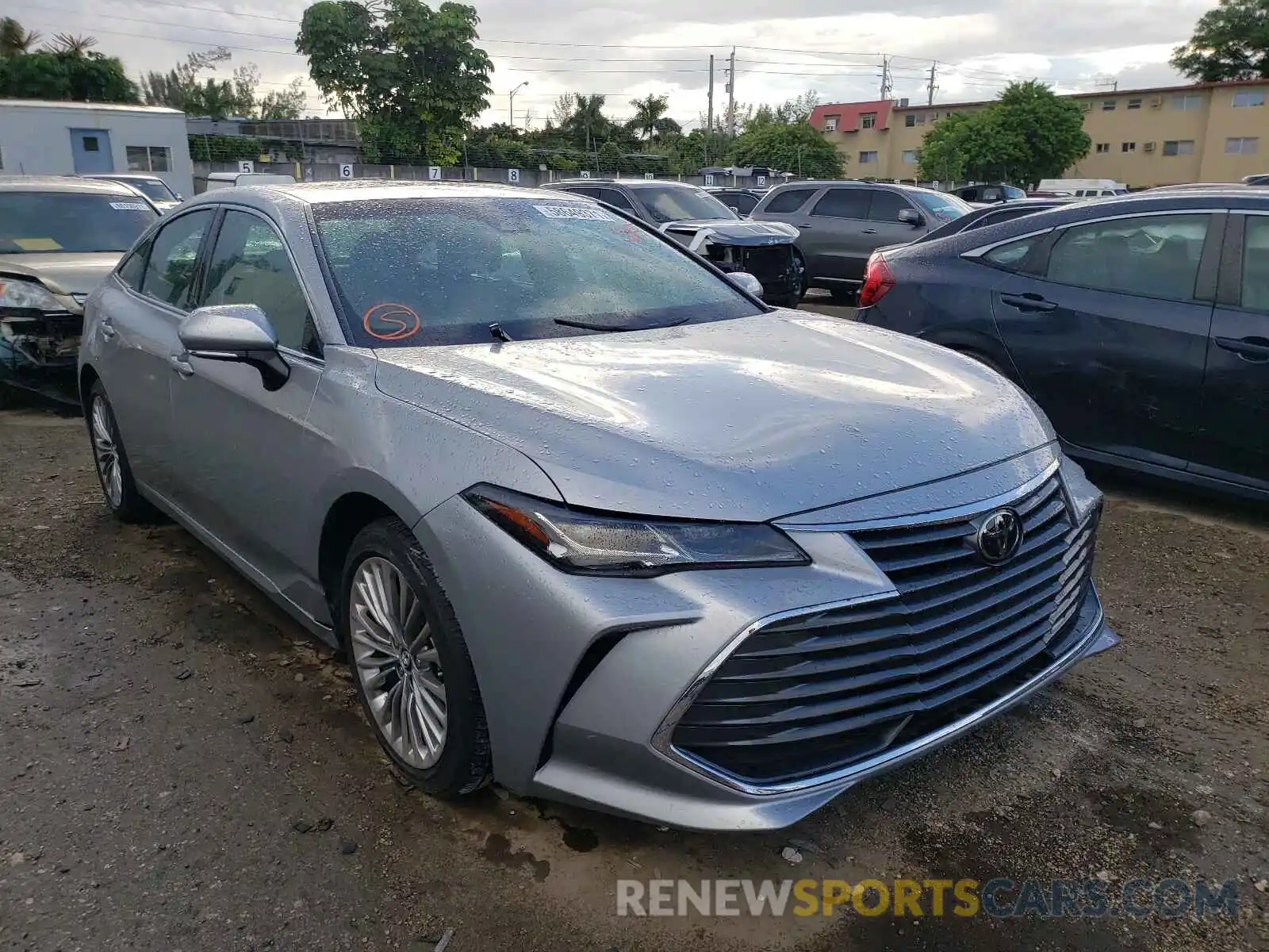 1 Photograph of a damaged car 4T1BZ1FB3KU035149 TOYOTA AVALON 2019