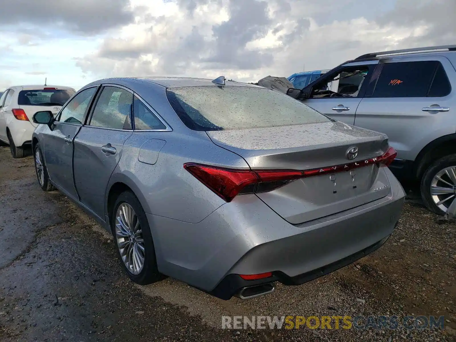 3 Photograph of a damaged car 4T1BZ1FB3KU035149 TOYOTA AVALON 2019