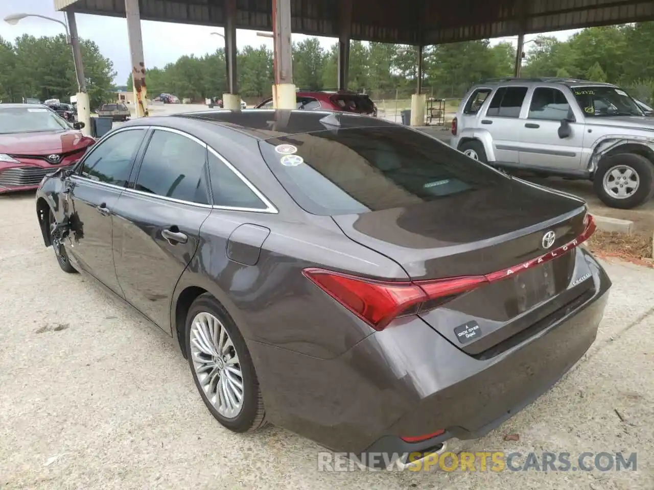 3 Photograph of a damaged car 4T1BZ1FB3KU035362 TOYOTA AVALON 2019