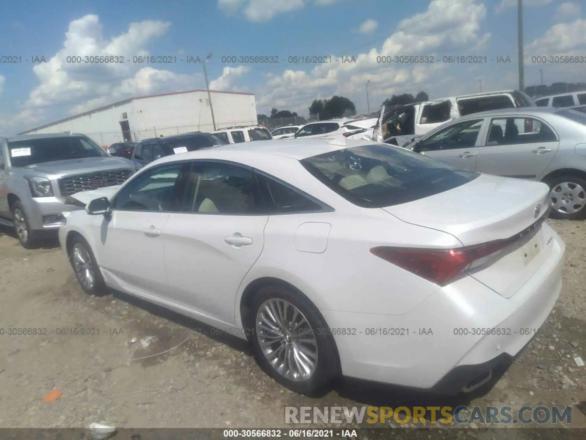 3 Photograph of a damaged car 4T1BZ1FB3KU038133 TOYOTA AVALON 2019