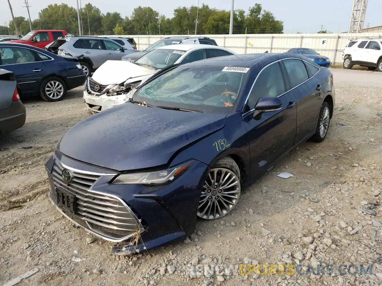 2 Photograph of a damaged car 4T1BZ1FB4KU002726 TOYOTA AVALON 2019