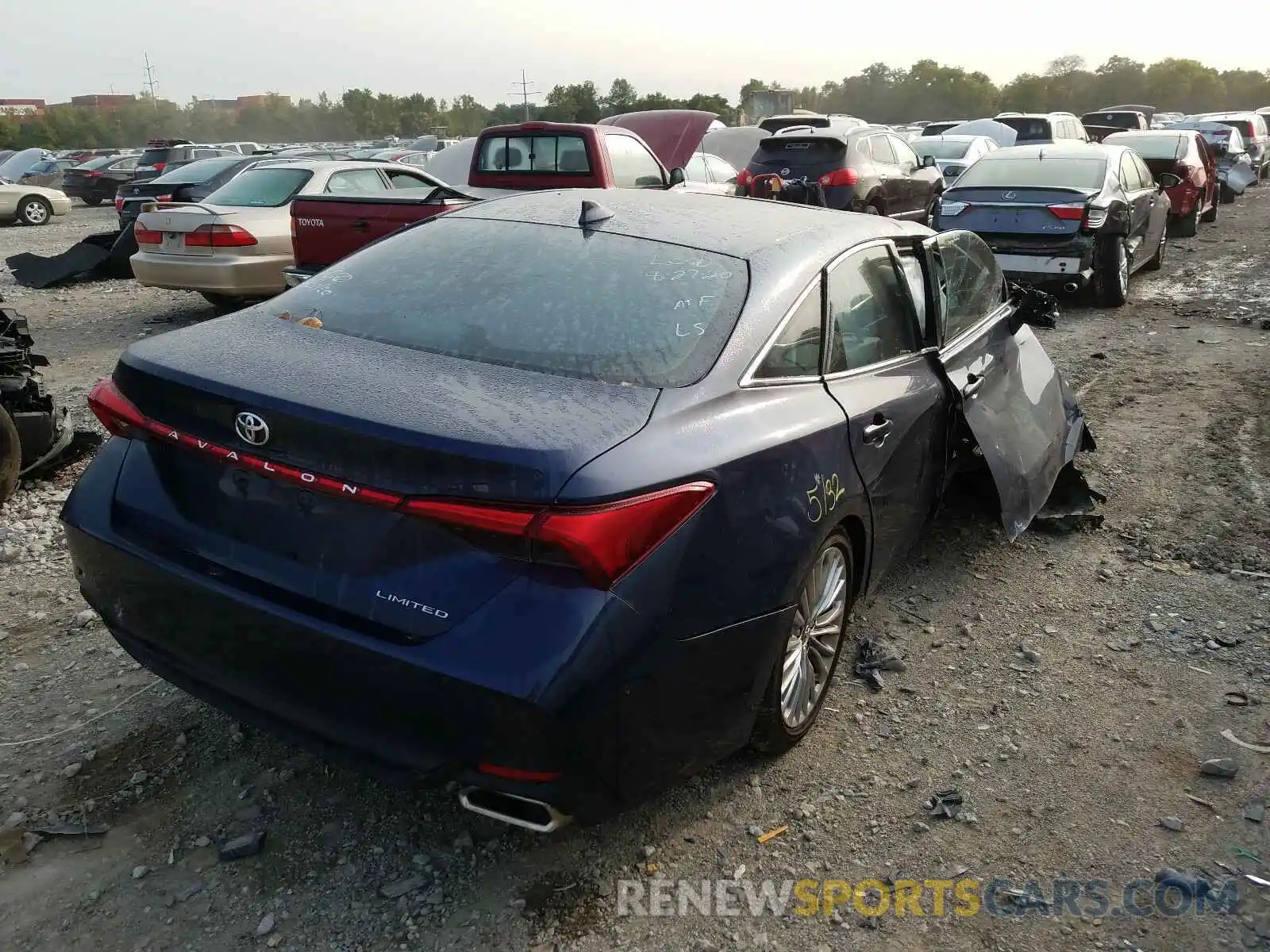 4 Photograph of a damaged car 4T1BZ1FB4KU002726 TOYOTA AVALON 2019