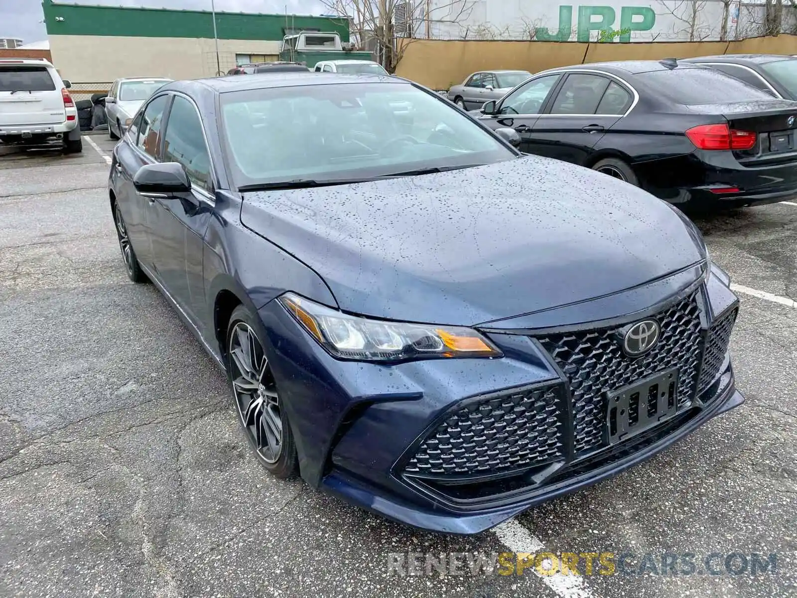 1 Photograph of a damaged car 4T1BZ1FB4KU002967 TOYOTA AVALON 2019