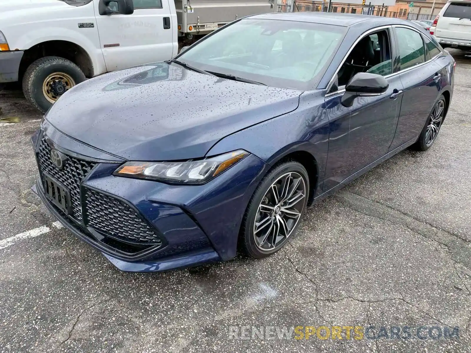 2 Photograph of a damaged car 4T1BZ1FB4KU002967 TOYOTA AVALON 2019