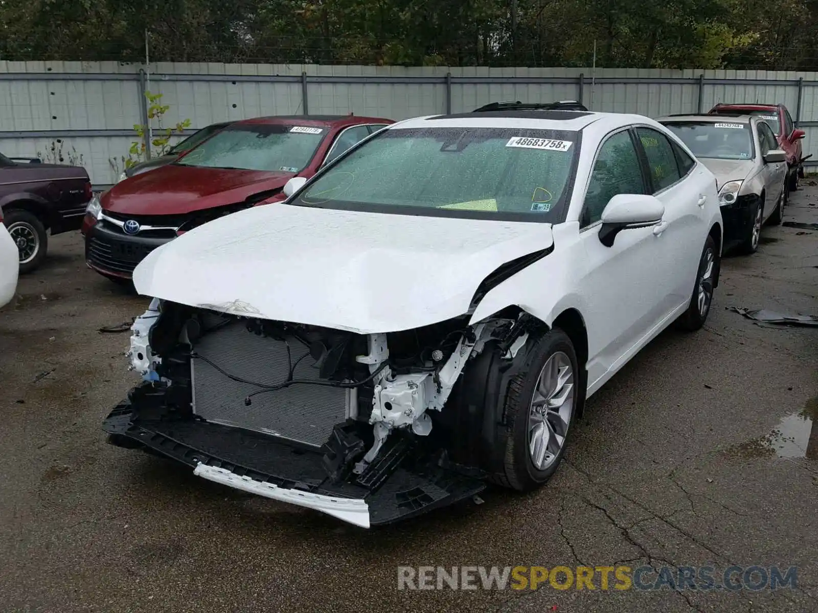 2 Photograph of a damaged car 4T1BZ1FB4KU004072 TOYOTA AVALON 2019