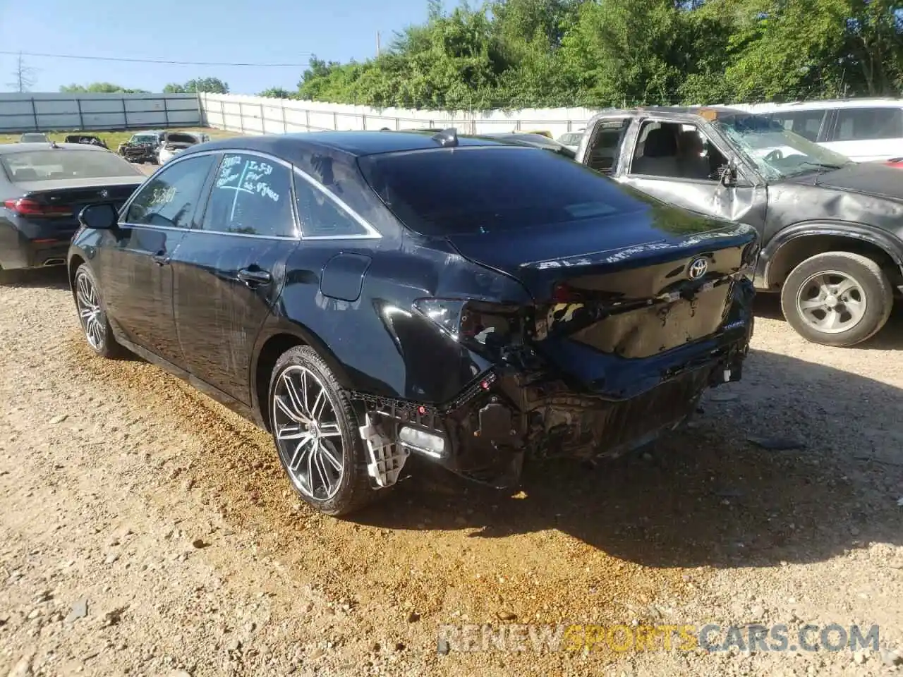 3 Photograph of a damaged car 4T1BZ1FB4KU005366 TOYOTA AVALON 2019