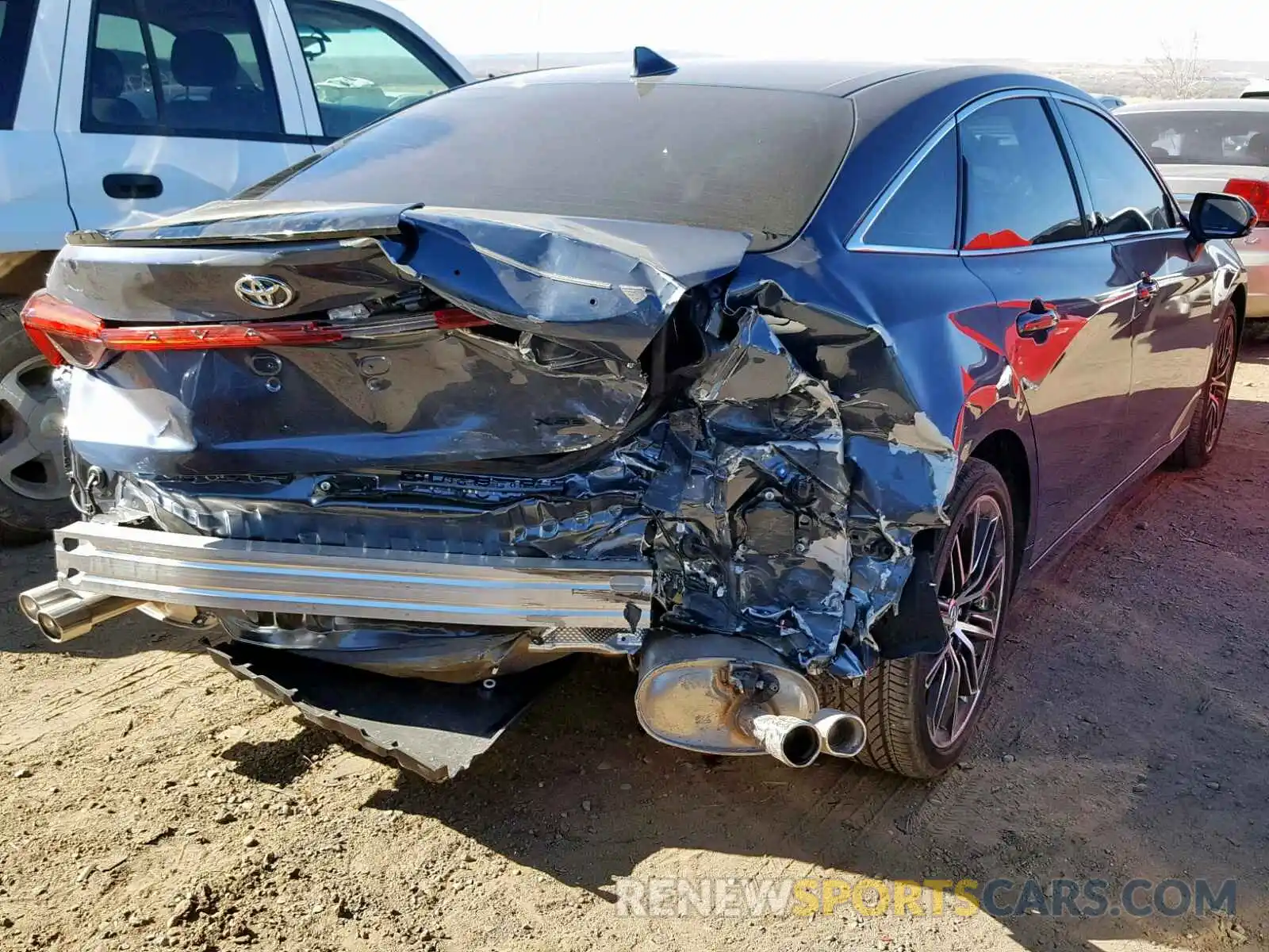 4 Photograph of a damaged car 4T1BZ1FB4KU006131 TOYOTA AVALON 2019