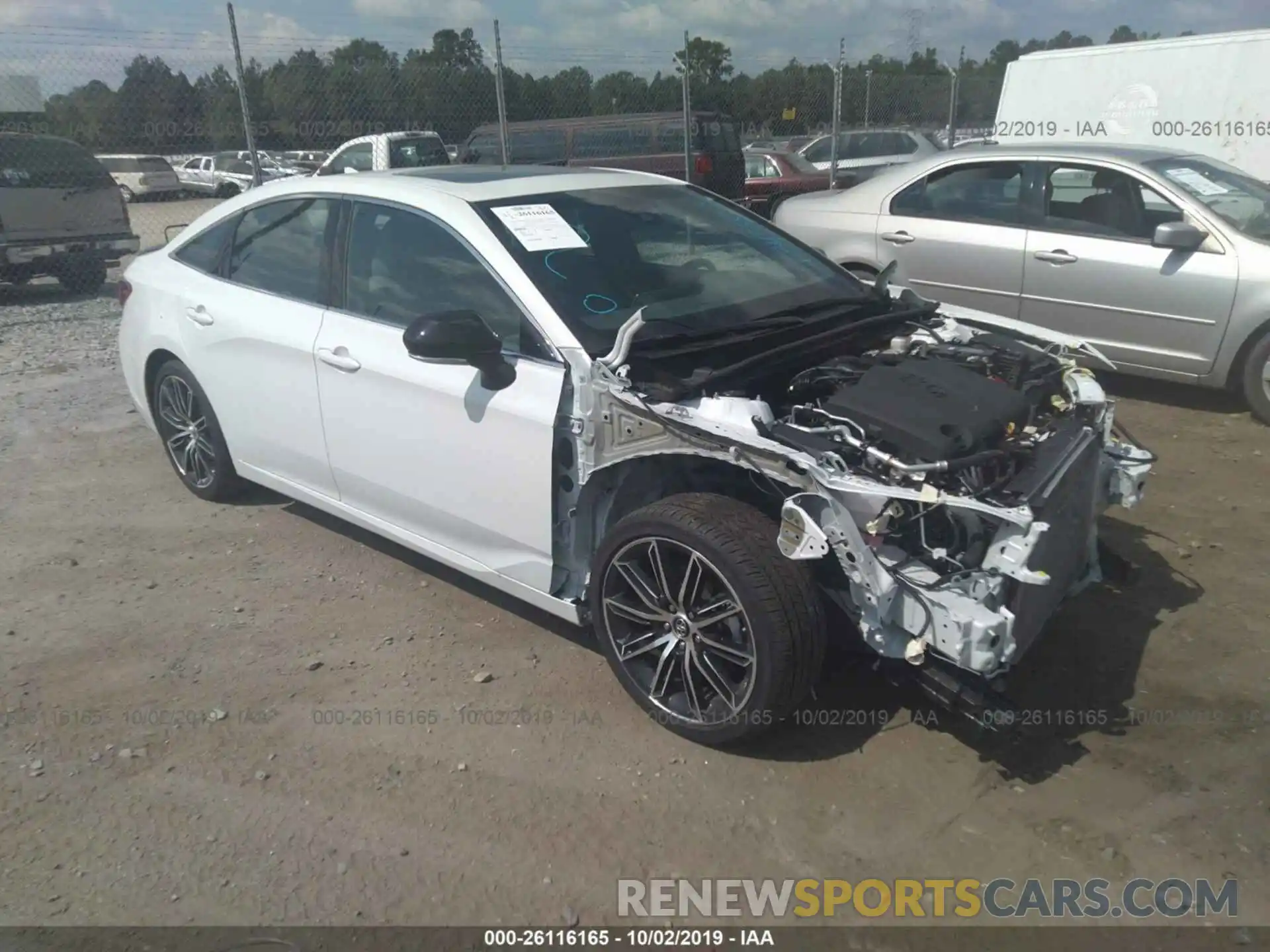 1 Photograph of a damaged car 4T1BZ1FB4KU008140 TOYOTA AVALON 2019