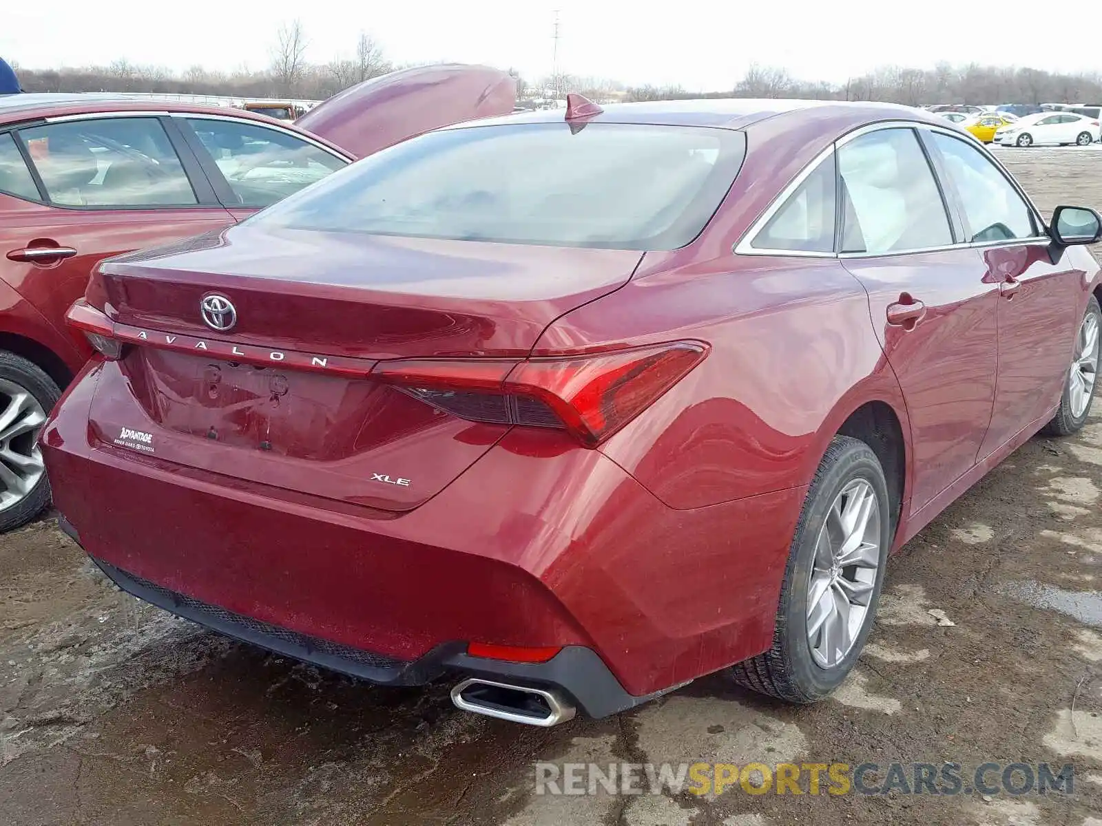 4 Photograph of a damaged car 4T1BZ1FB4KU008557 TOYOTA AVALON 2019