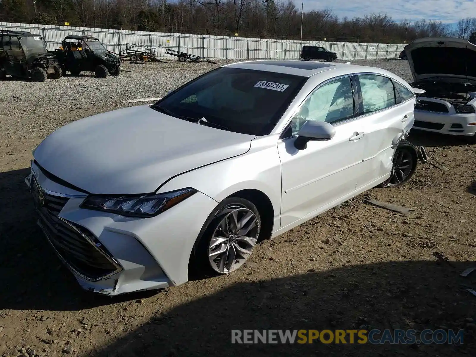 2 Photograph of a damaged car 4T1BZ1FB4KU008686 TOYOTA AVALON 2019