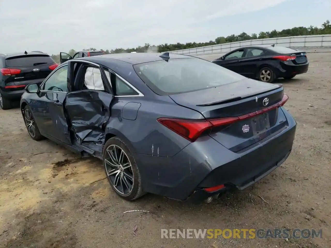 3 Photograph of a damaged car 4T1BZ1FB4KU010616 TOYOTA AVALON 2019