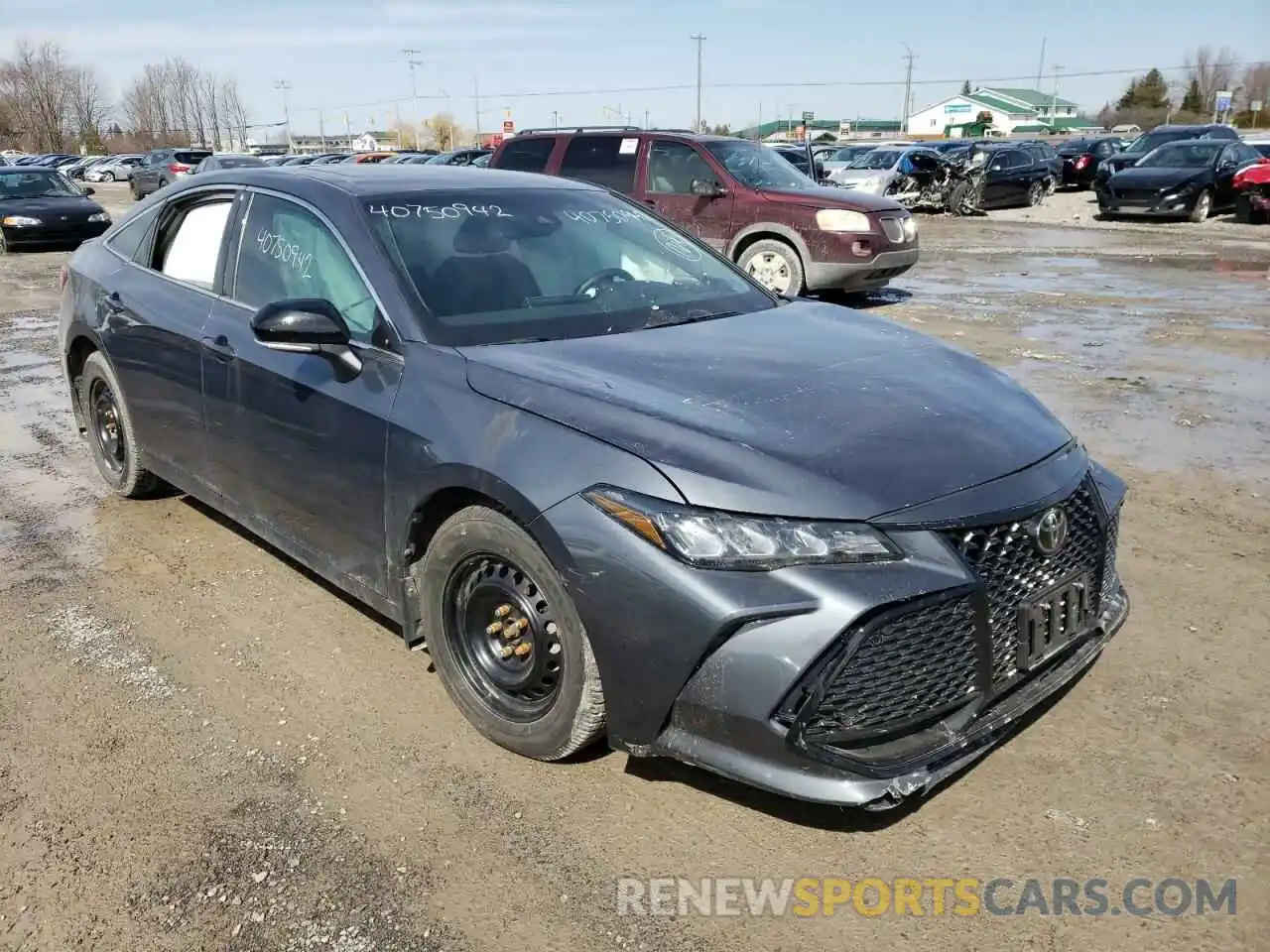 1 Photograph of a damaged car 4T1BZ1FB4KU013080 TOYOTA AVALON 2019