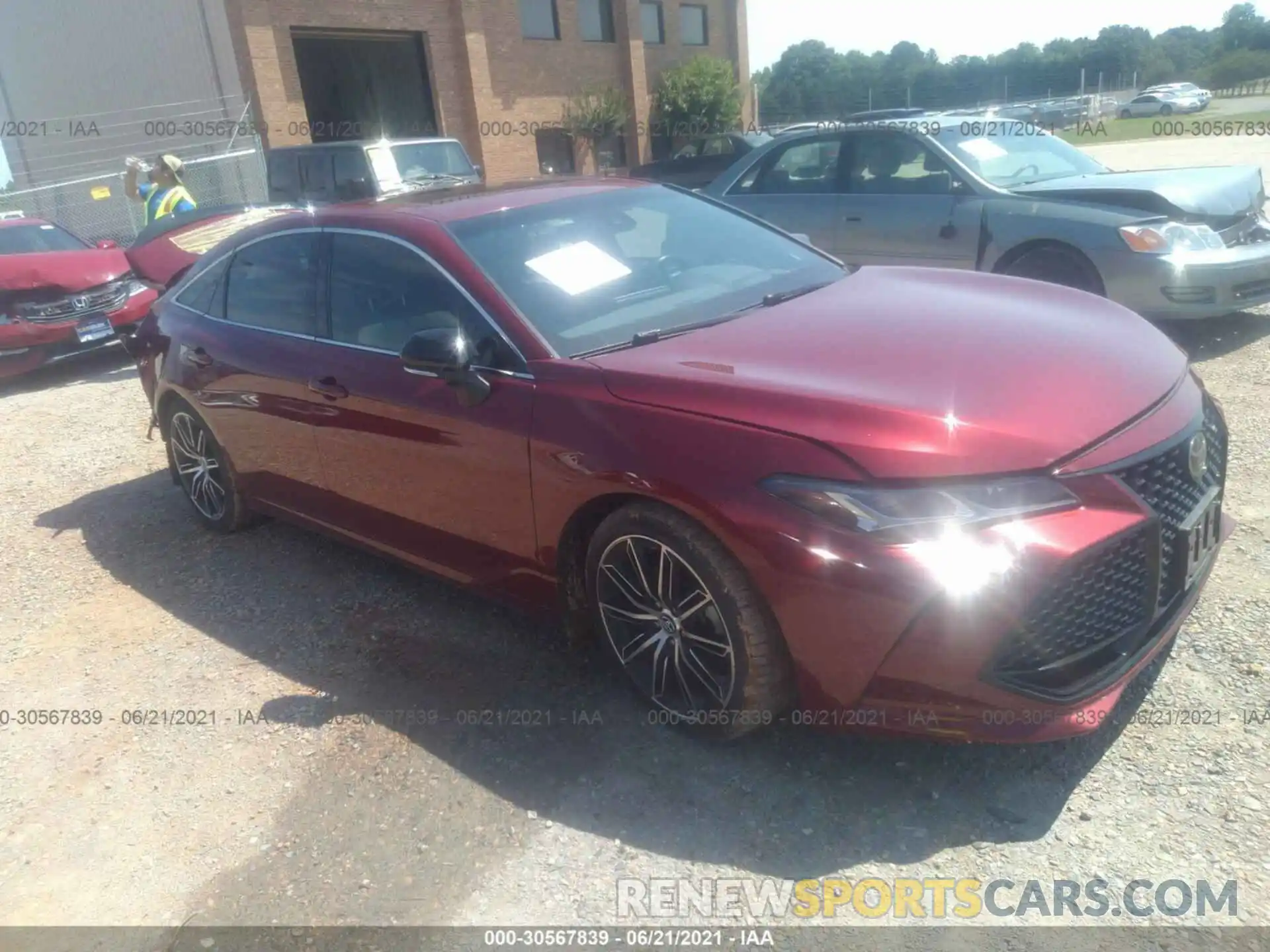 1 Photograph of a damaged car 4T1BZ1FB4KU015007 TOYOTA AVALON 2019