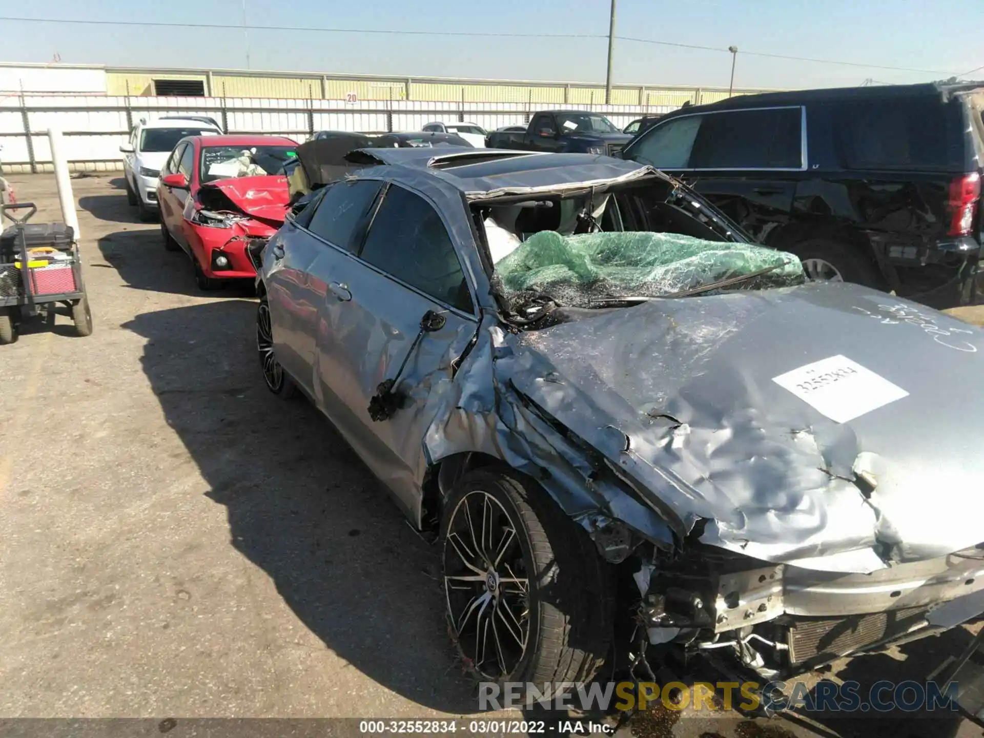 6 Photograph of a damaged car 4T1BZ1FB4KU019638 TOYOTA AVALON 2019