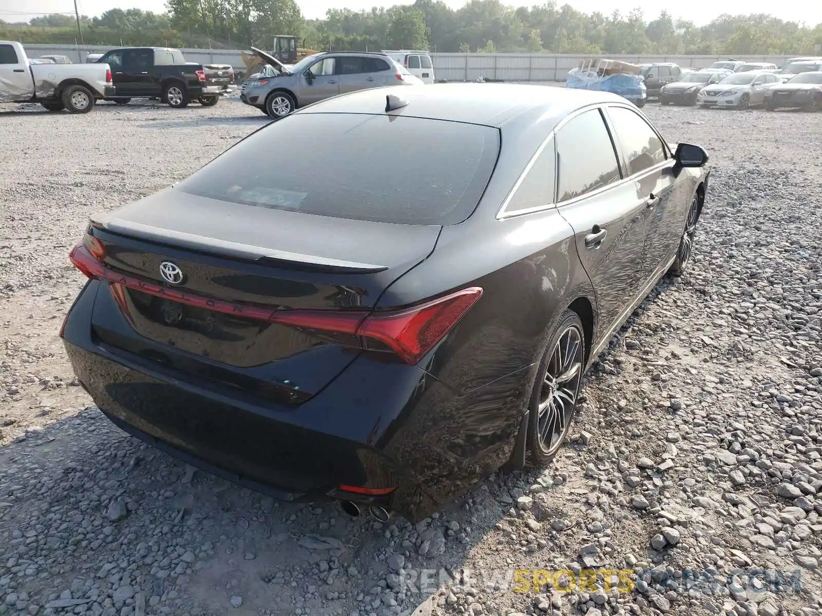 4 Фотография поврежденного автомобиля 4T1BZ1FB4KU020062 TOYOTA AVALON 2019